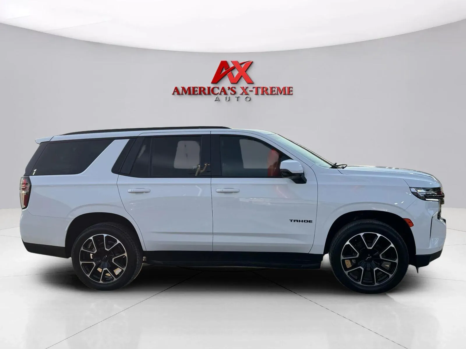 Chevrolet Tahoe photo 7