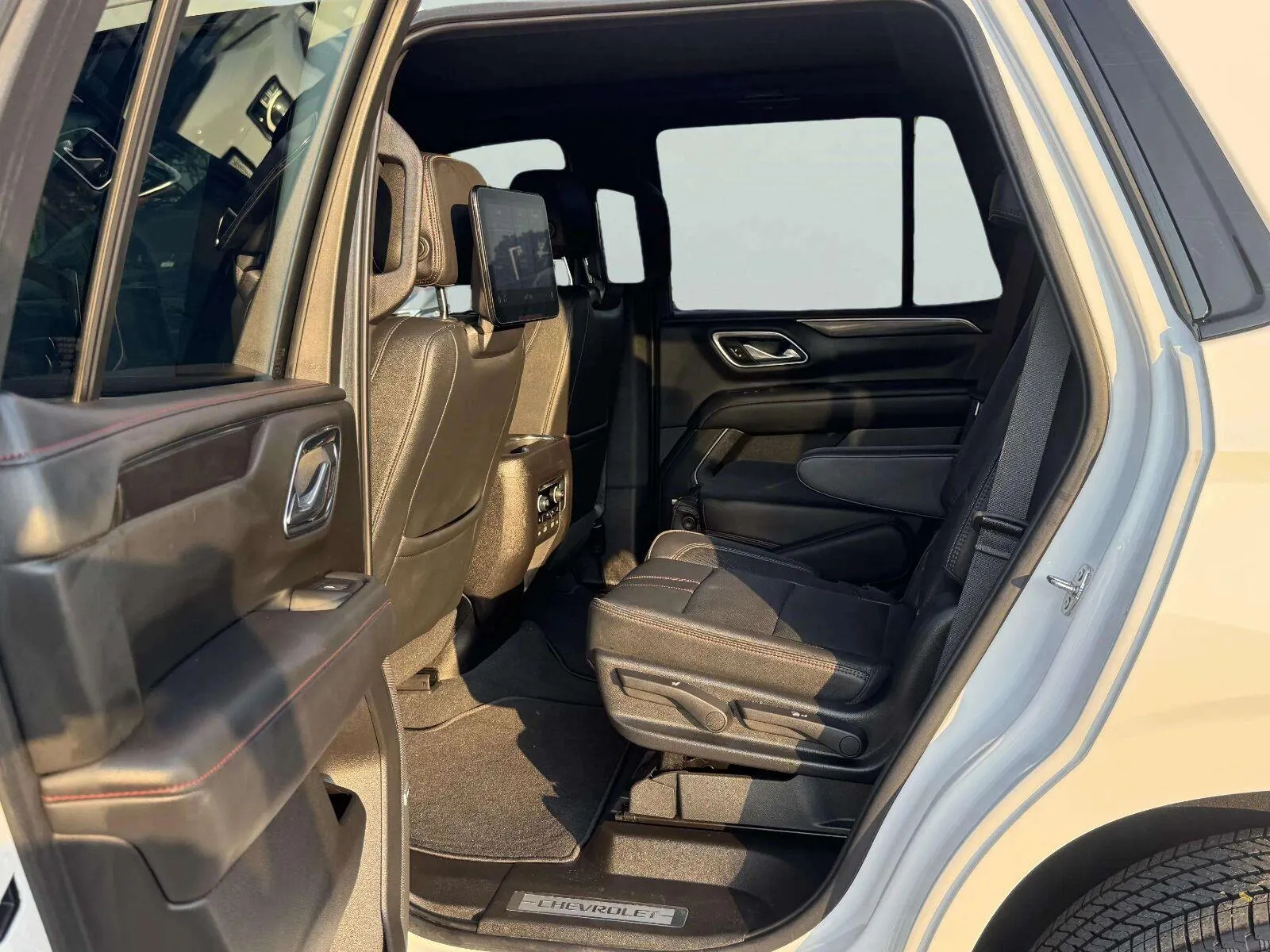 Chevrolet Tahoe photo 38