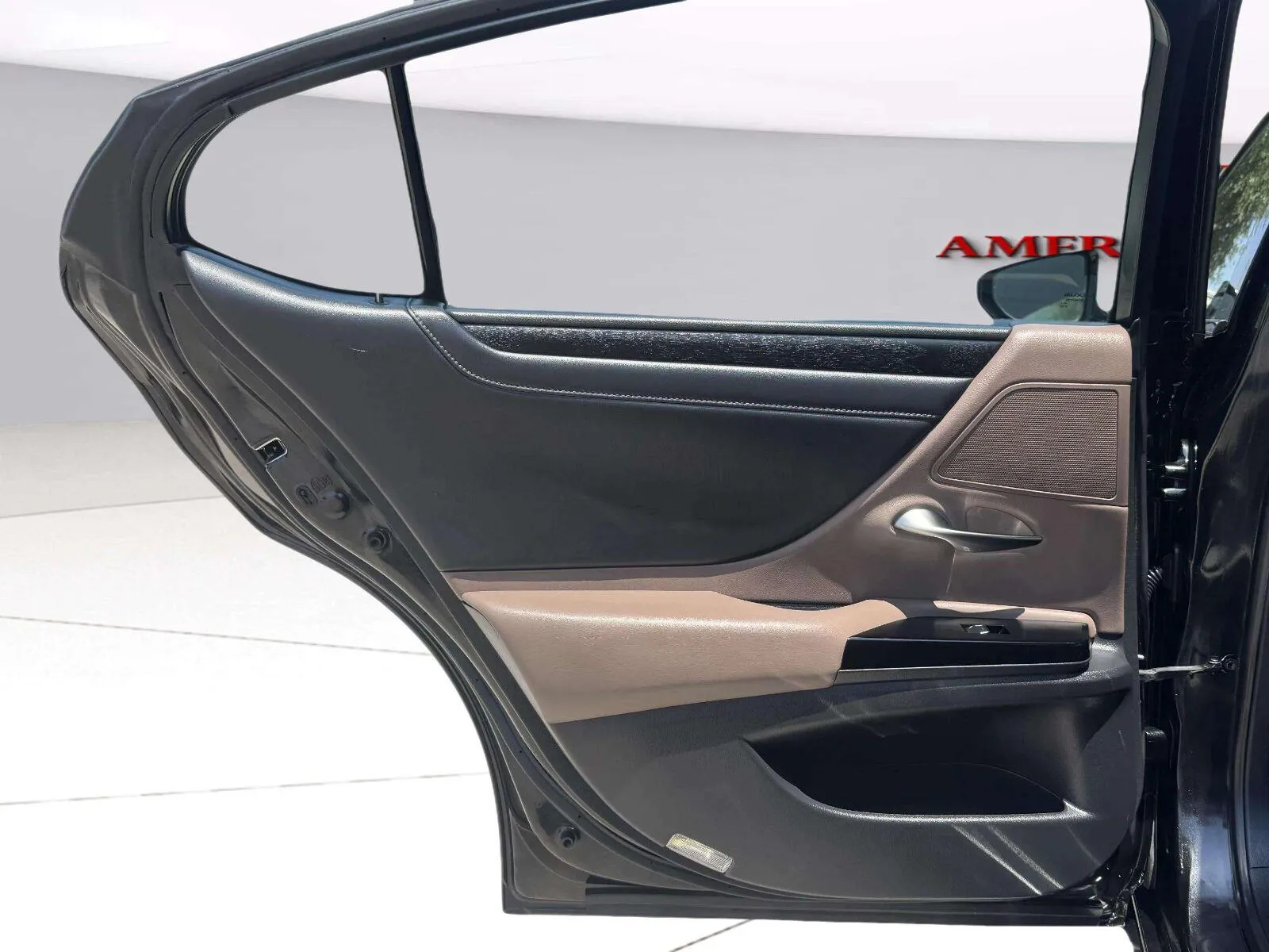 Lexus ES photo 37