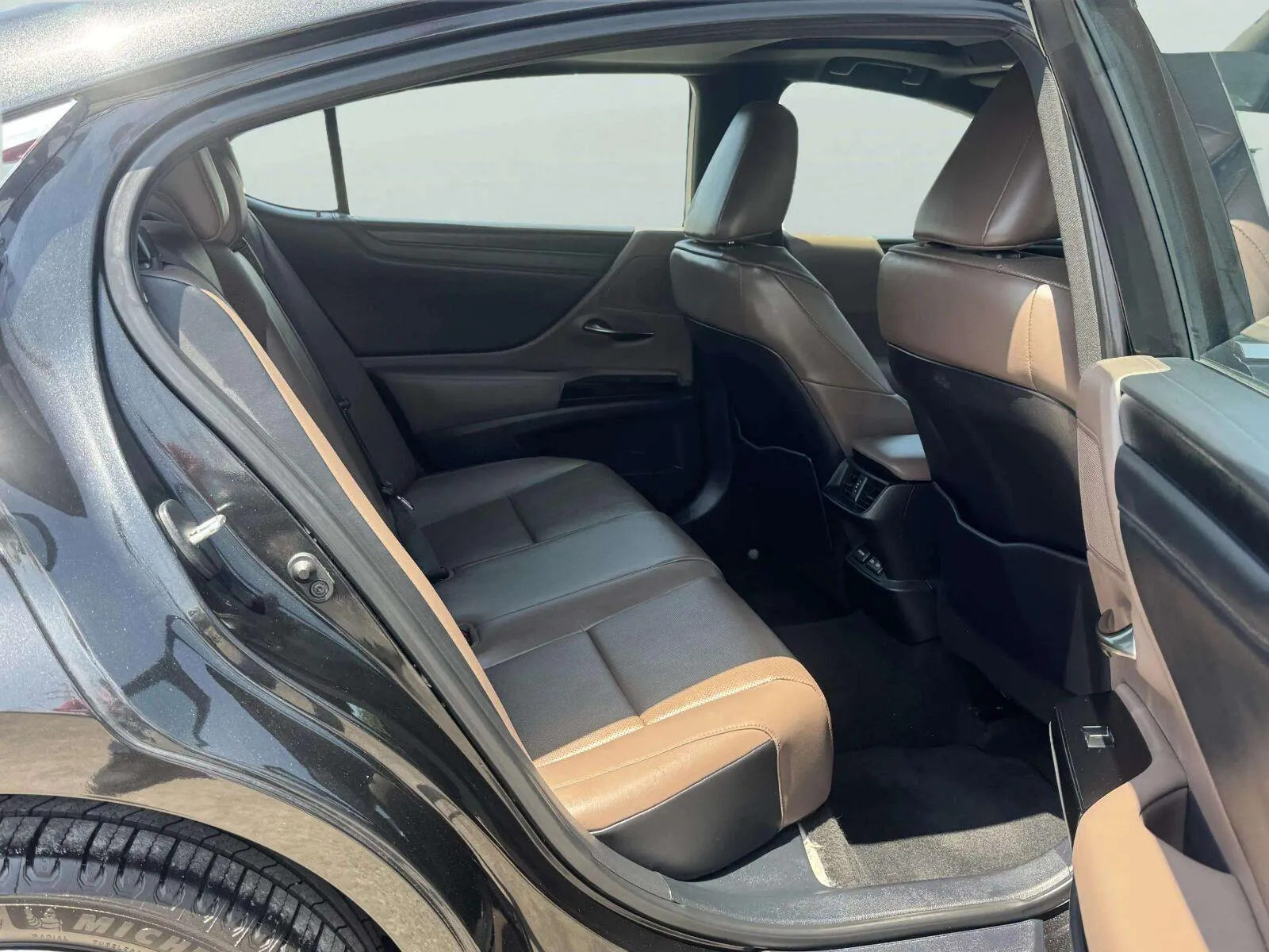 Lexus ES photo 41