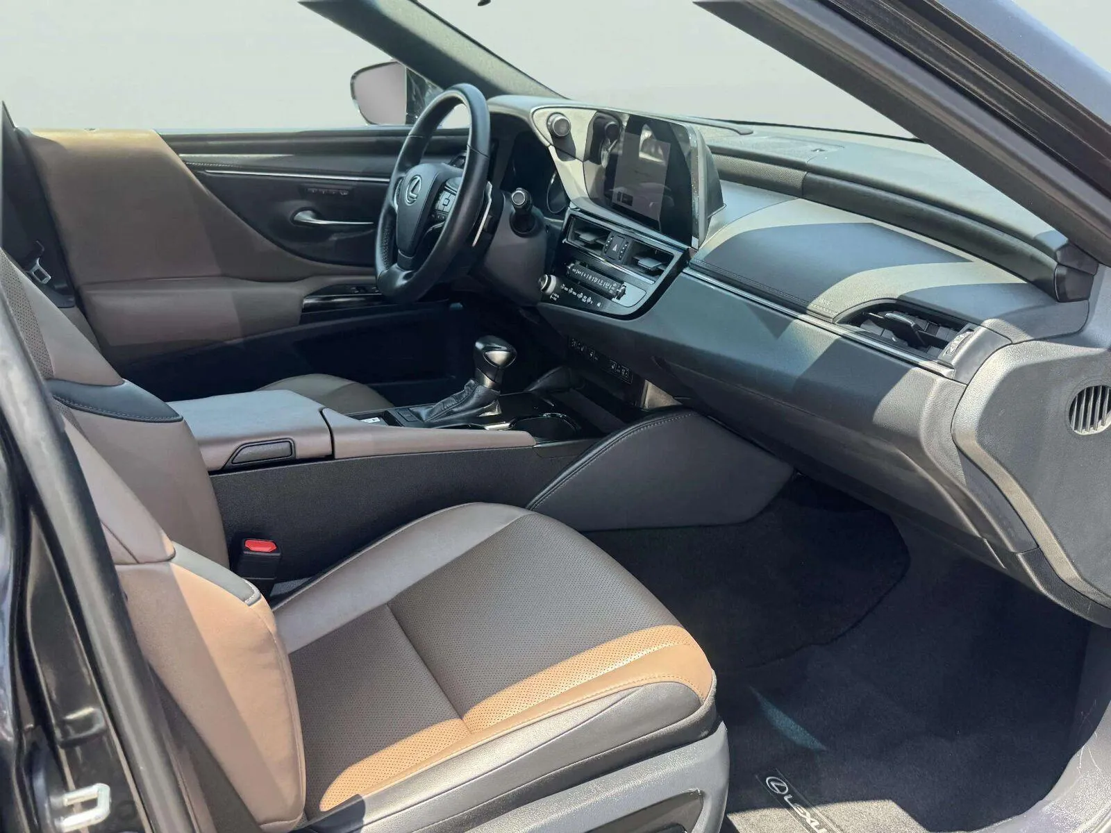Lexus ES photo 55