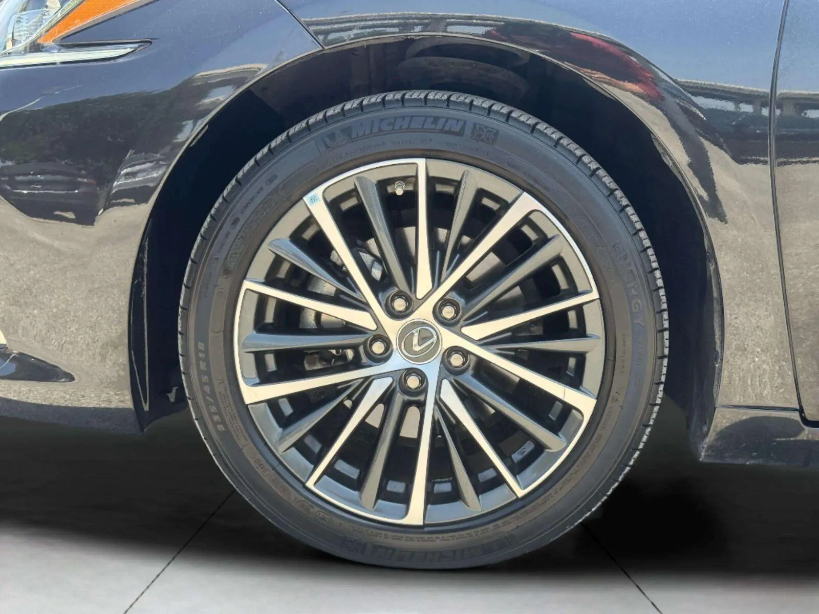 Lexus ES photo 59