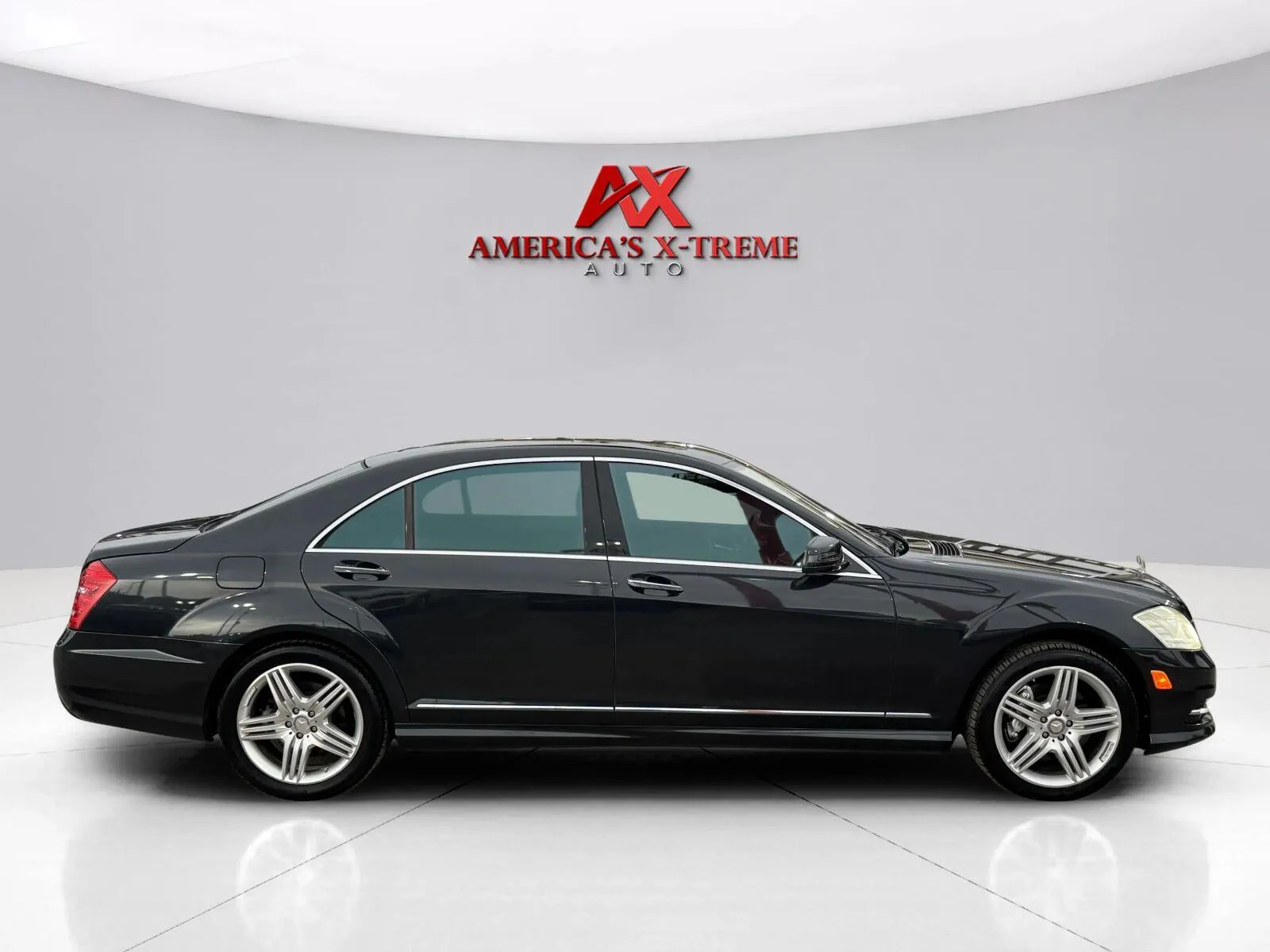 Mercedes-Benz S-Class photo 7