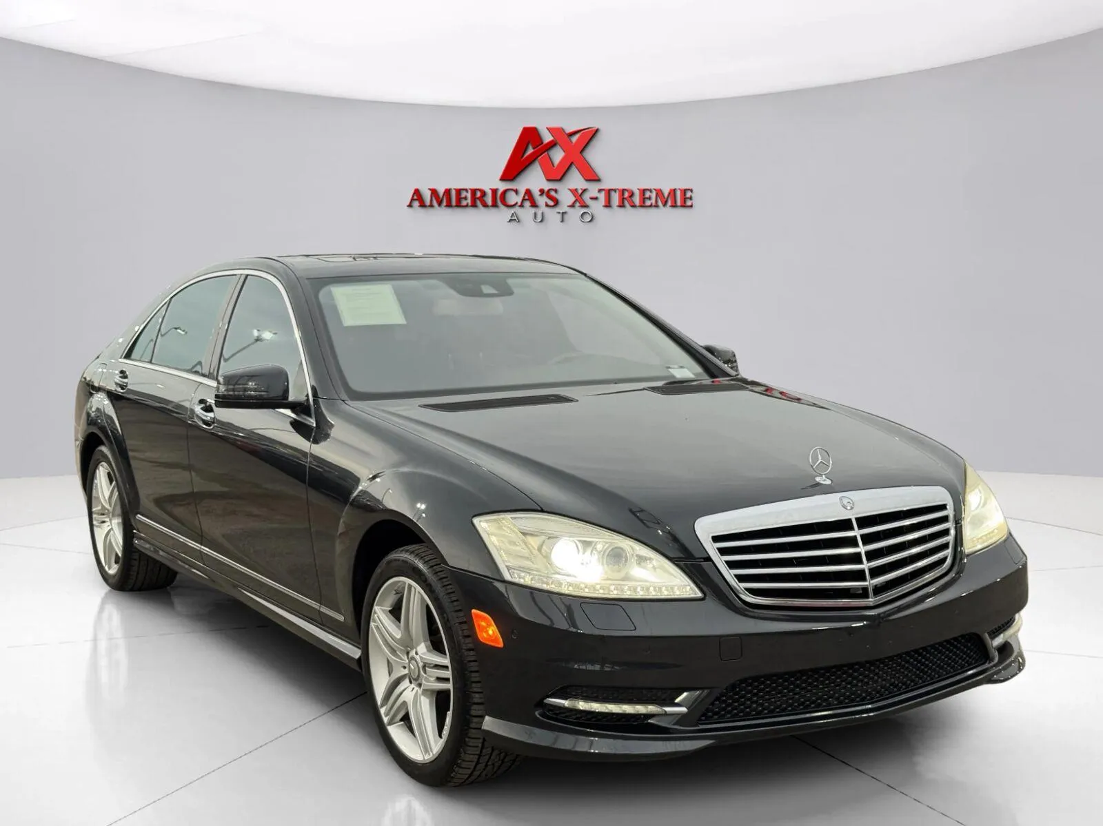 Mercedes-Benz S-Class photo 8