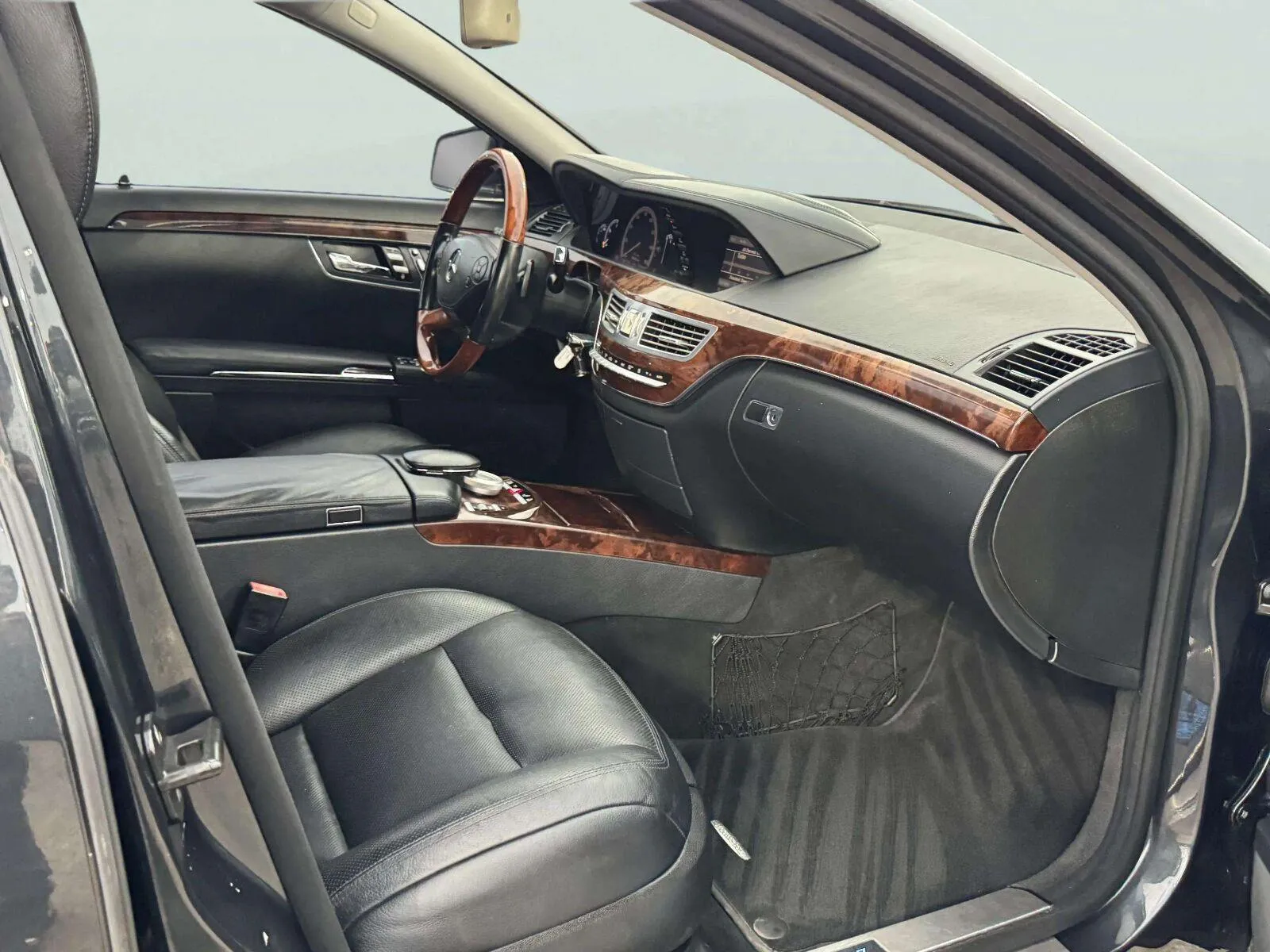 Mercedes-Benz S-Class photo 53