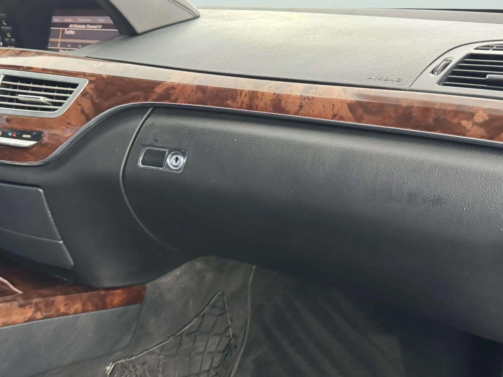 Mercedes-Benz S-Class photo 54