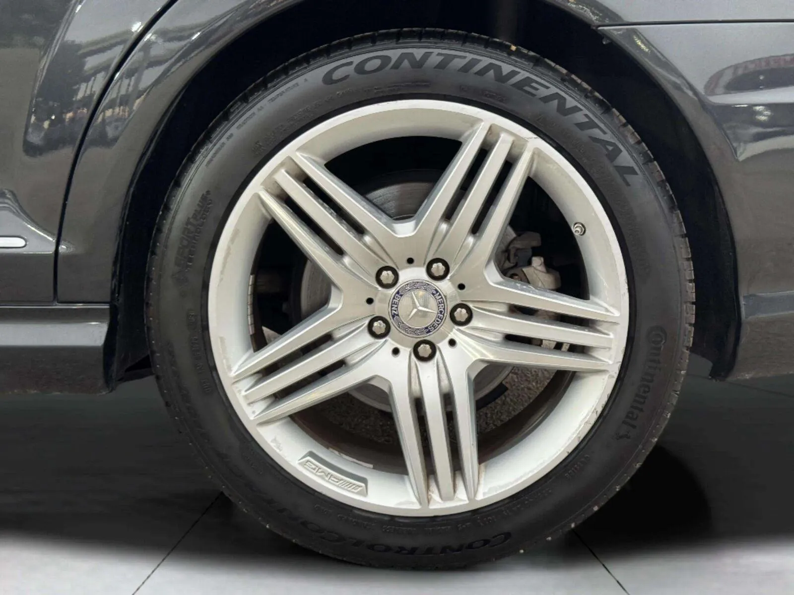 Mercedes-Benz S-Class photo 58