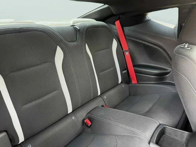 Chevrolet Camaro photo 44