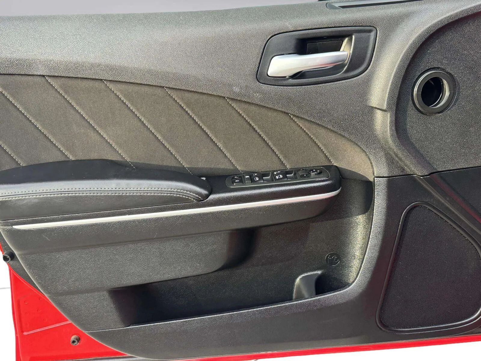 Dodge Charger photo 18