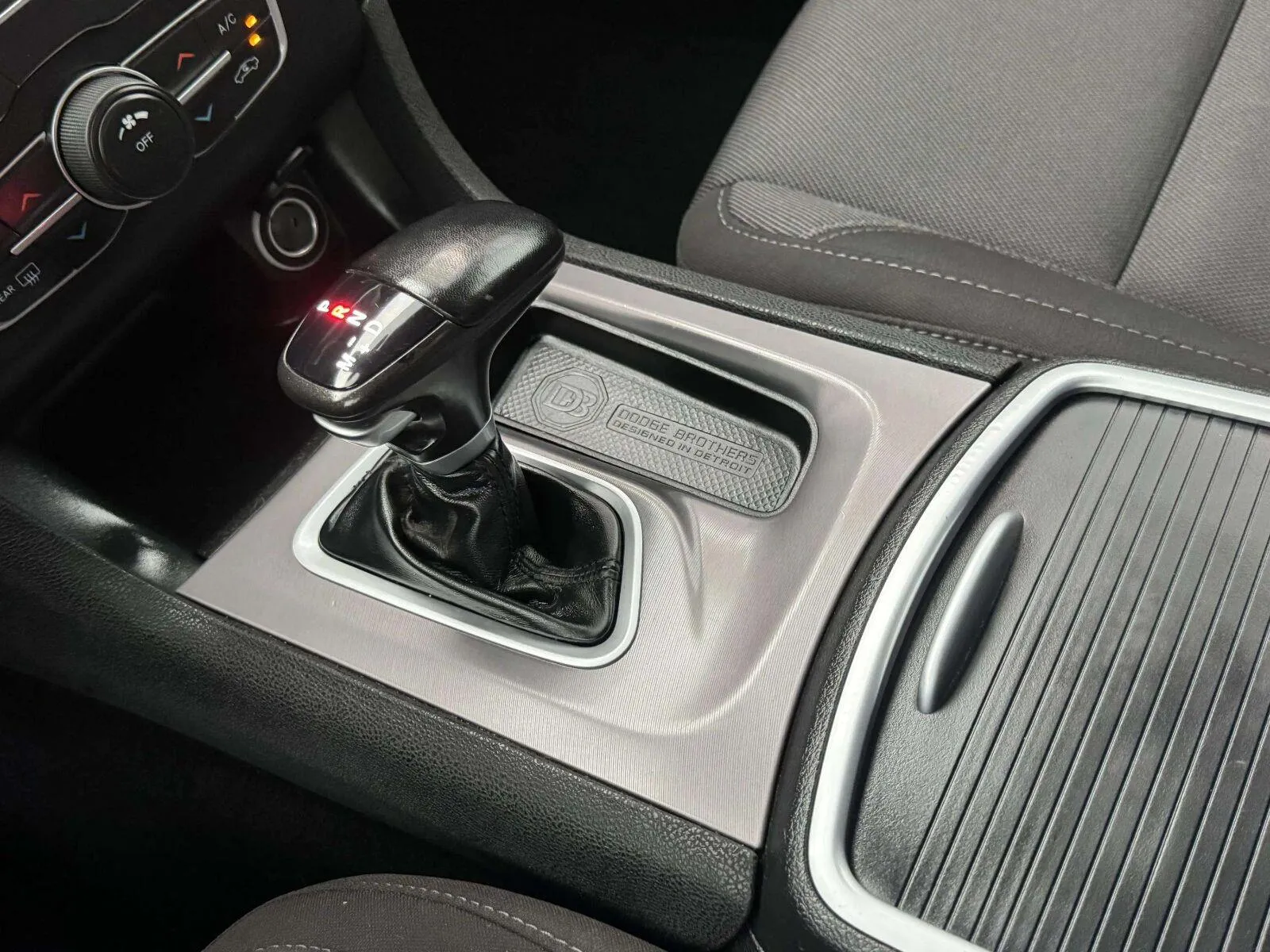 Dodge Charger photo 31