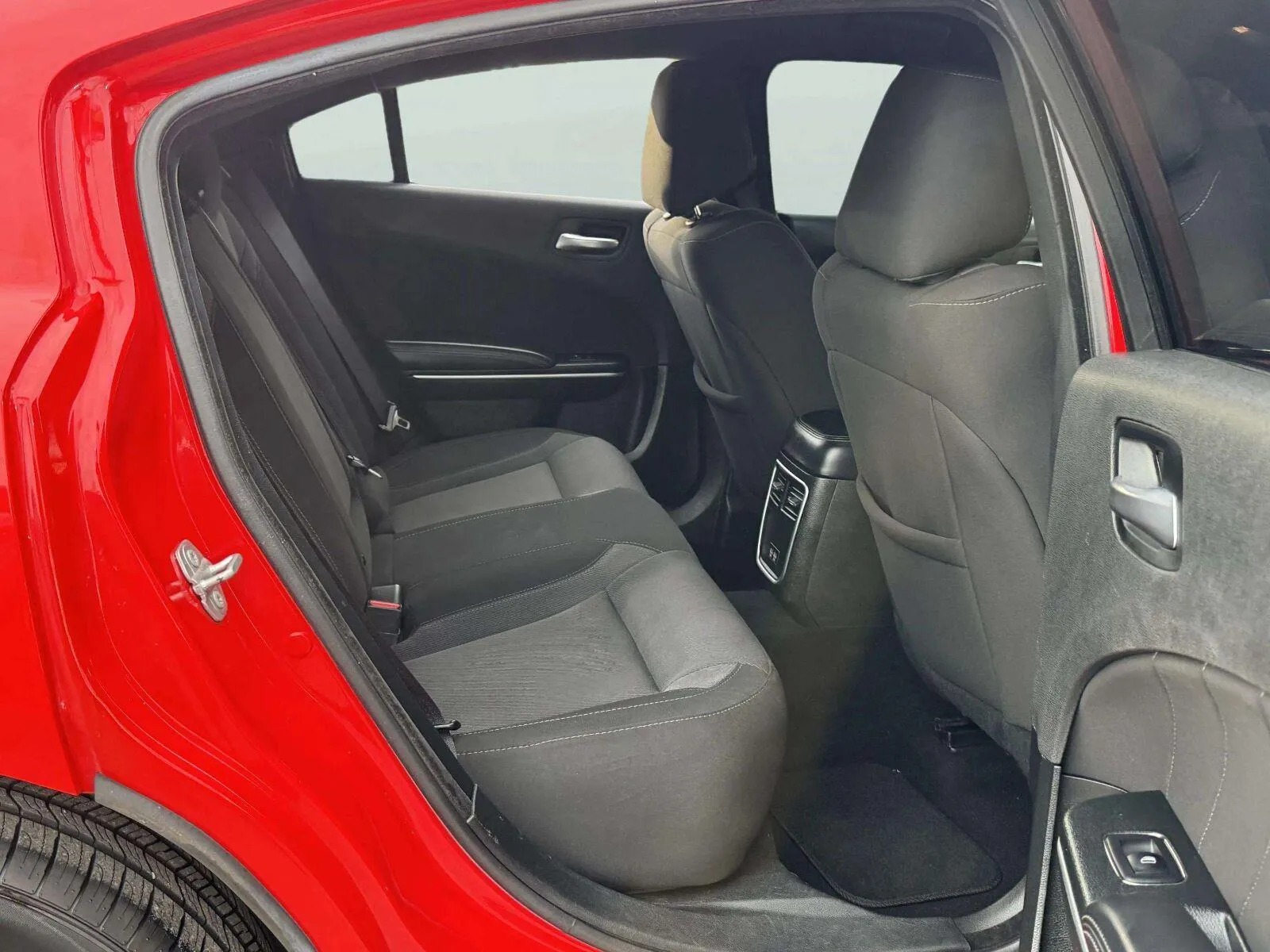 Dodge Charger photo 37