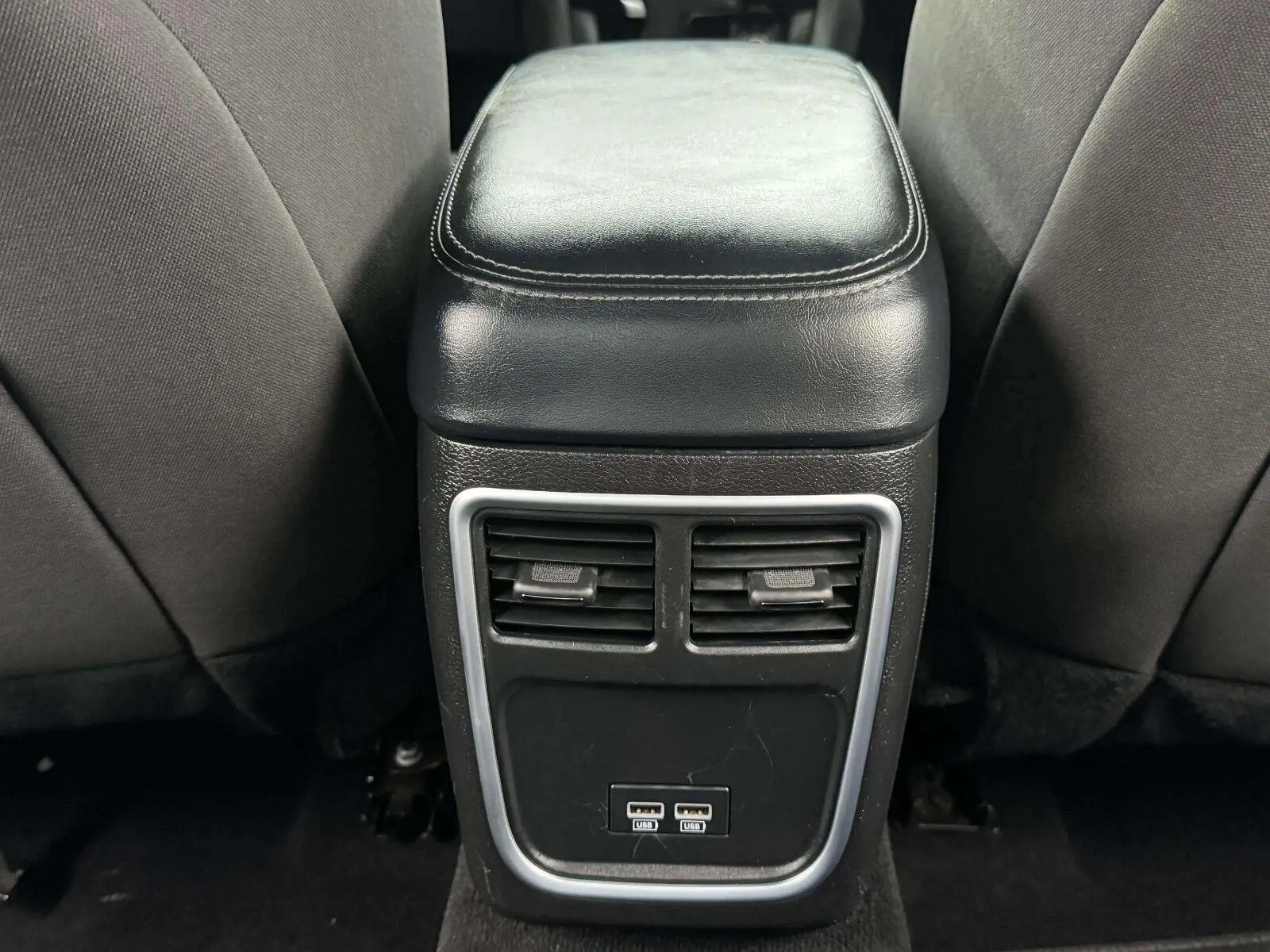 Dodge Charger photo 43
