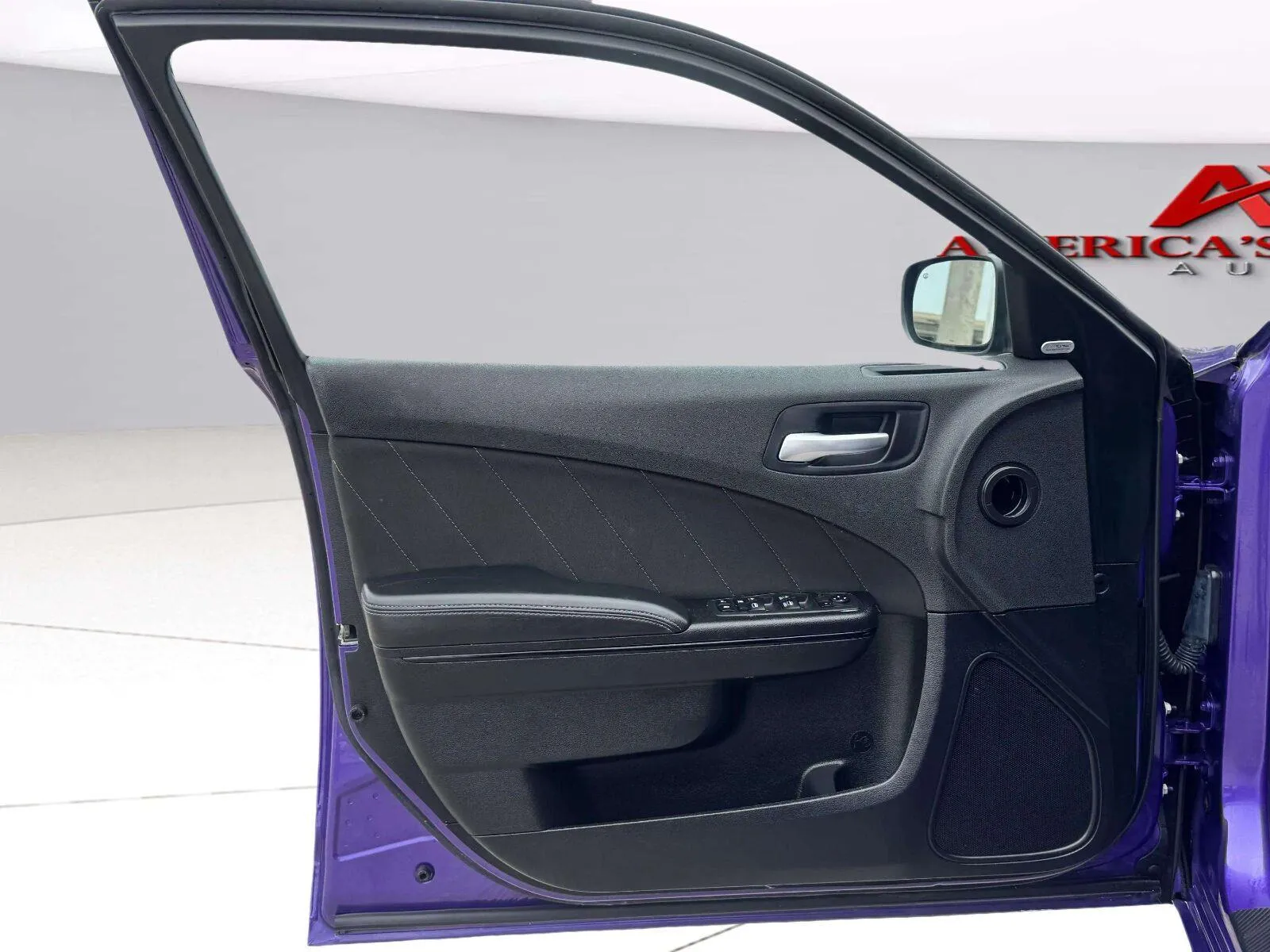 Dodge Charger photo 17