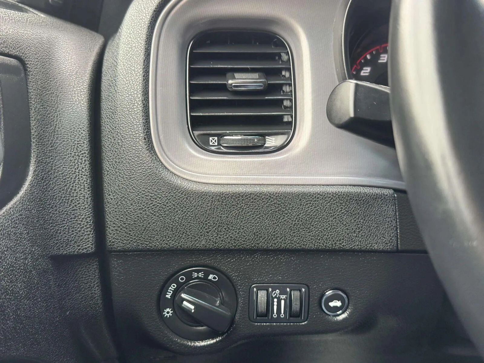 Dodge Charger photo 21