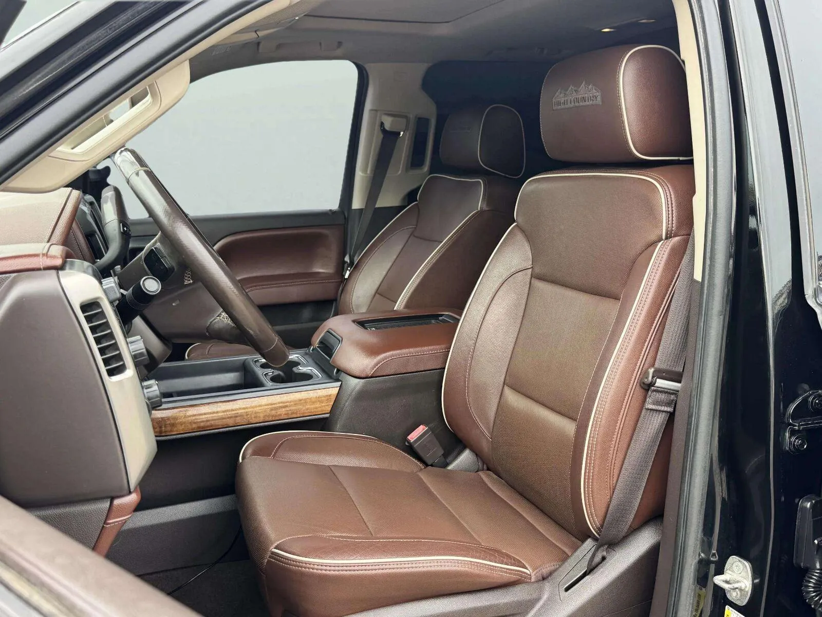 Chevrolet Silverado photo 19