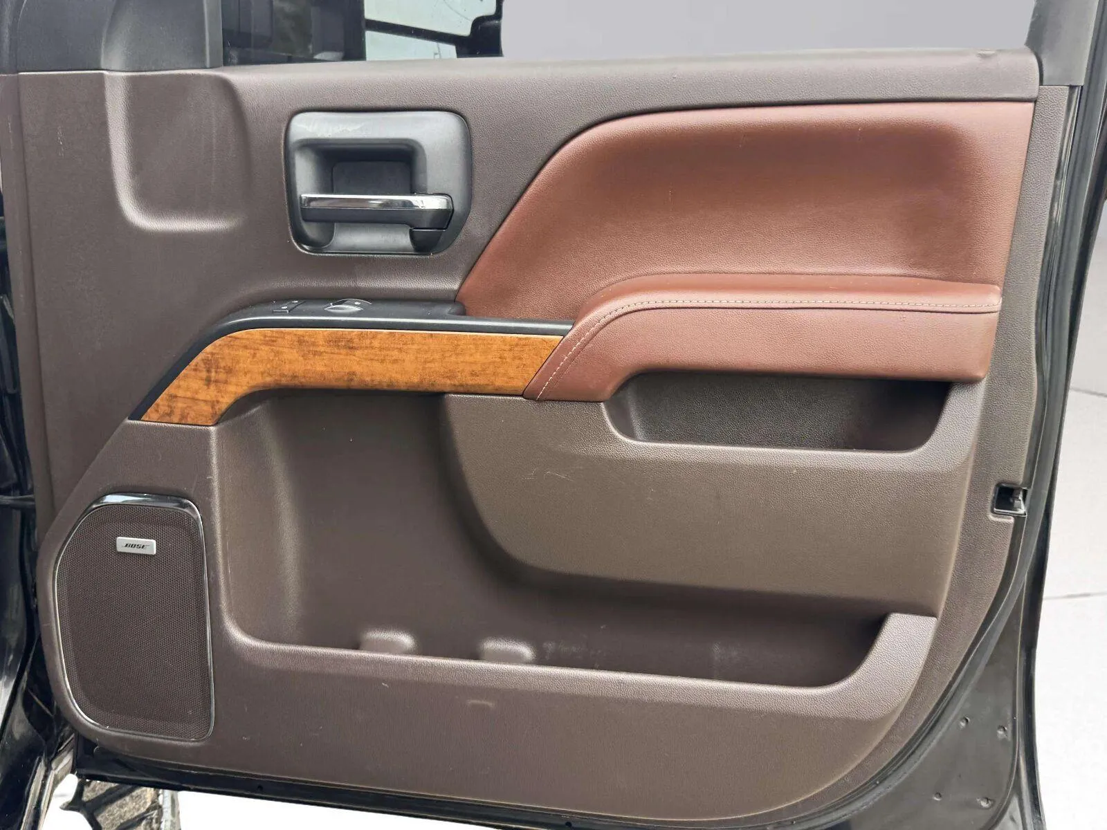 Chevrolet Silverado photo 52