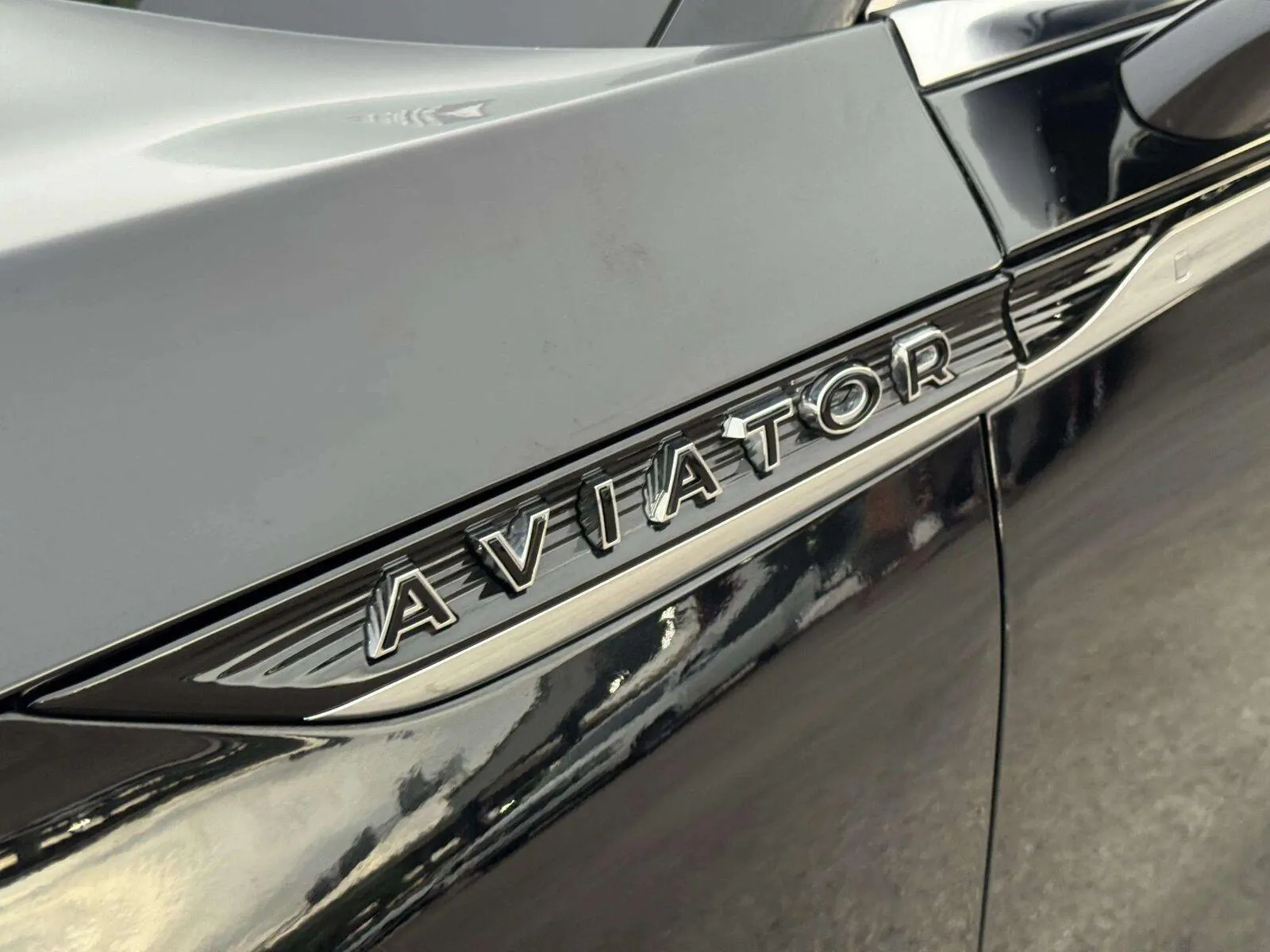 Lincoln Aviator photo 14