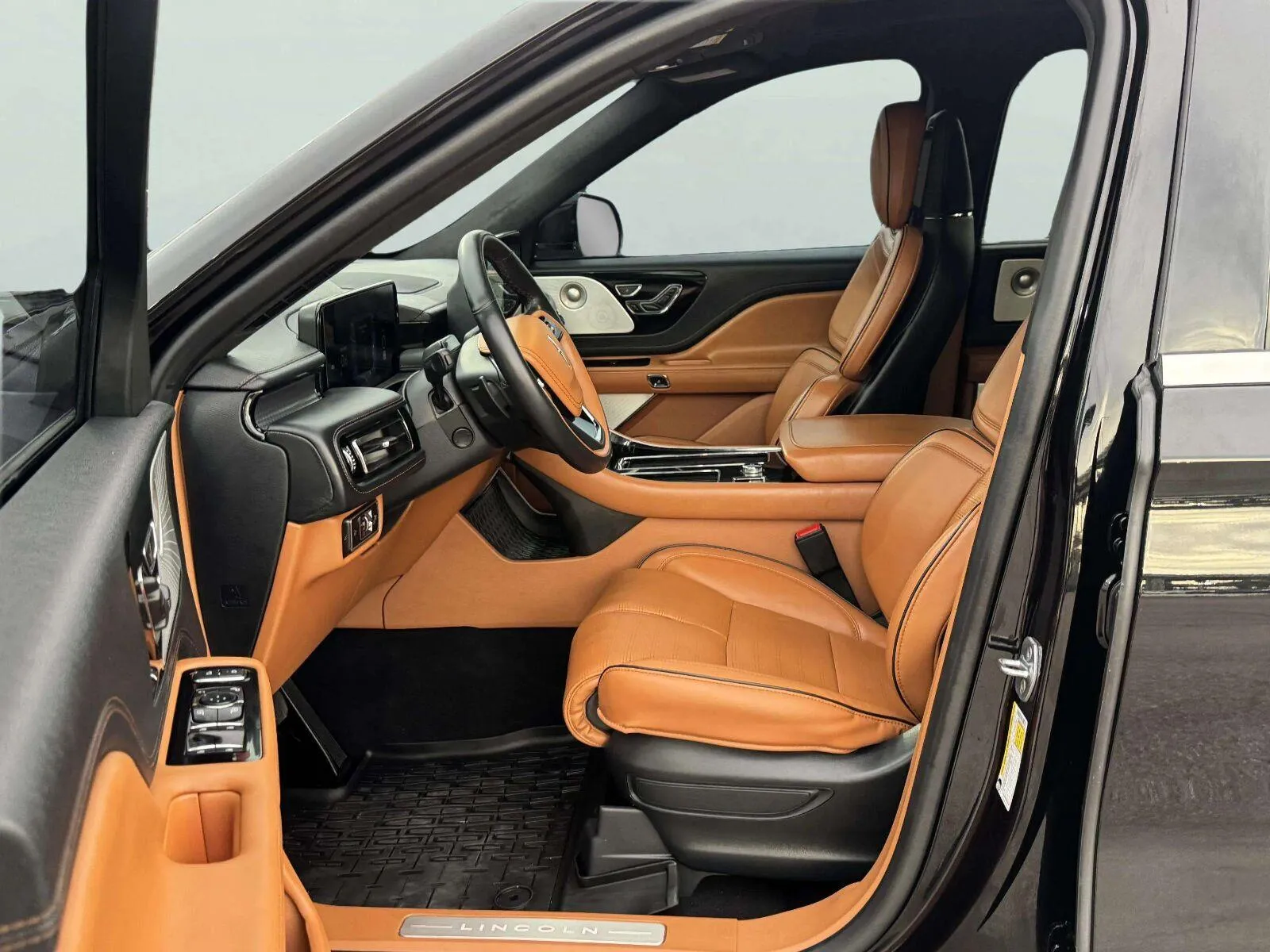 Lincoln Aviator photo 18