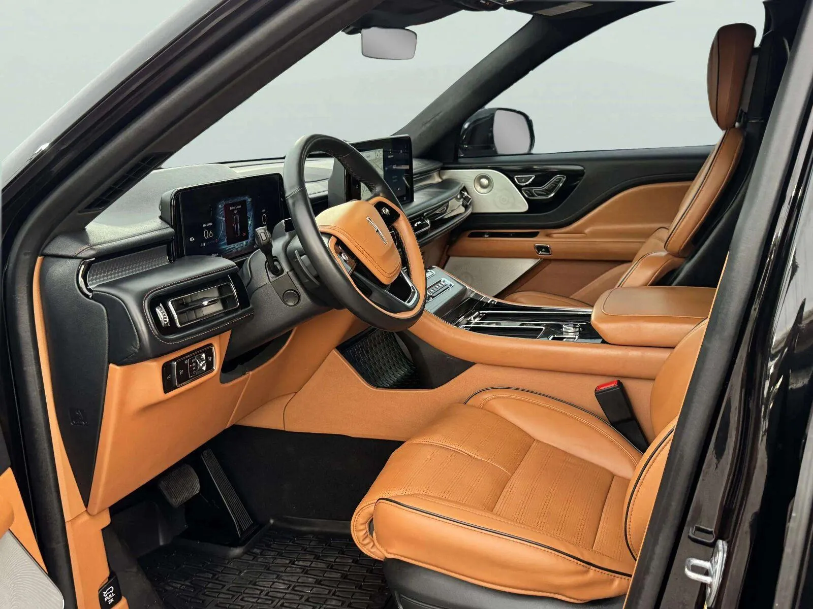 Lincoln Aviator photo 23