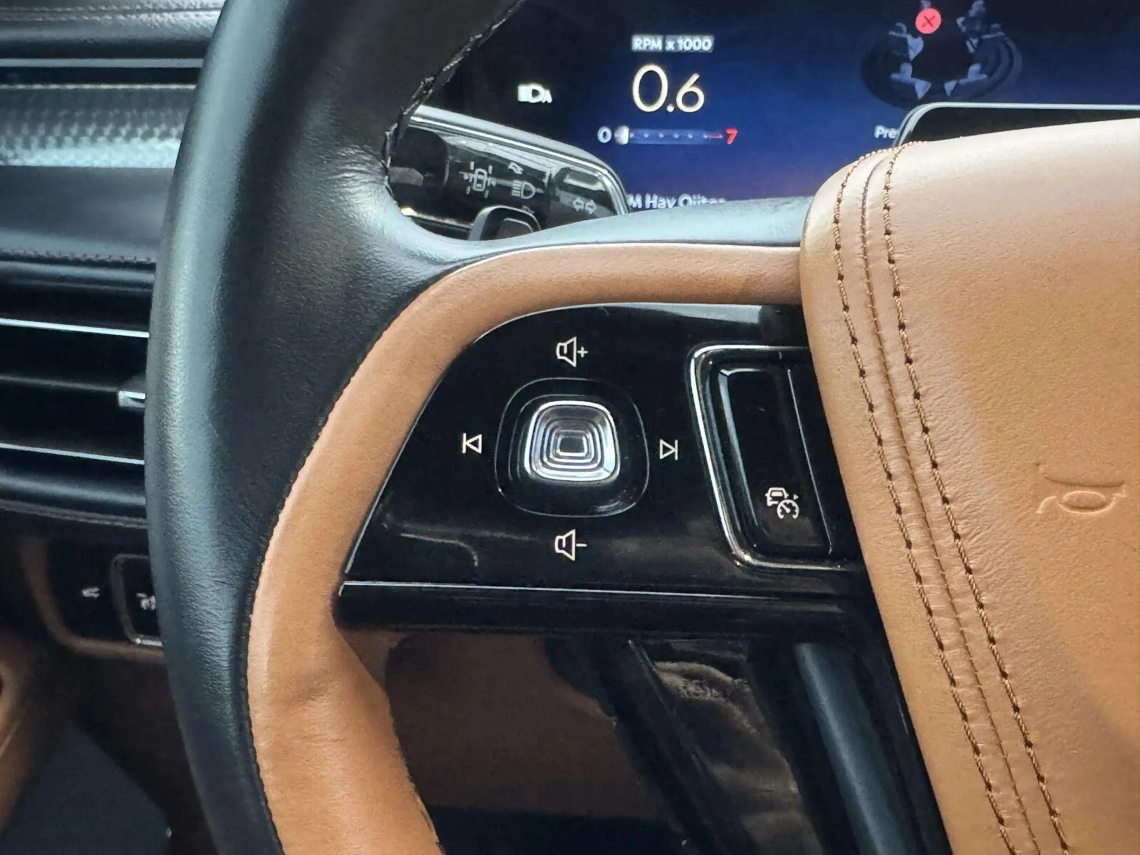 Lincoln Aviator photo 28