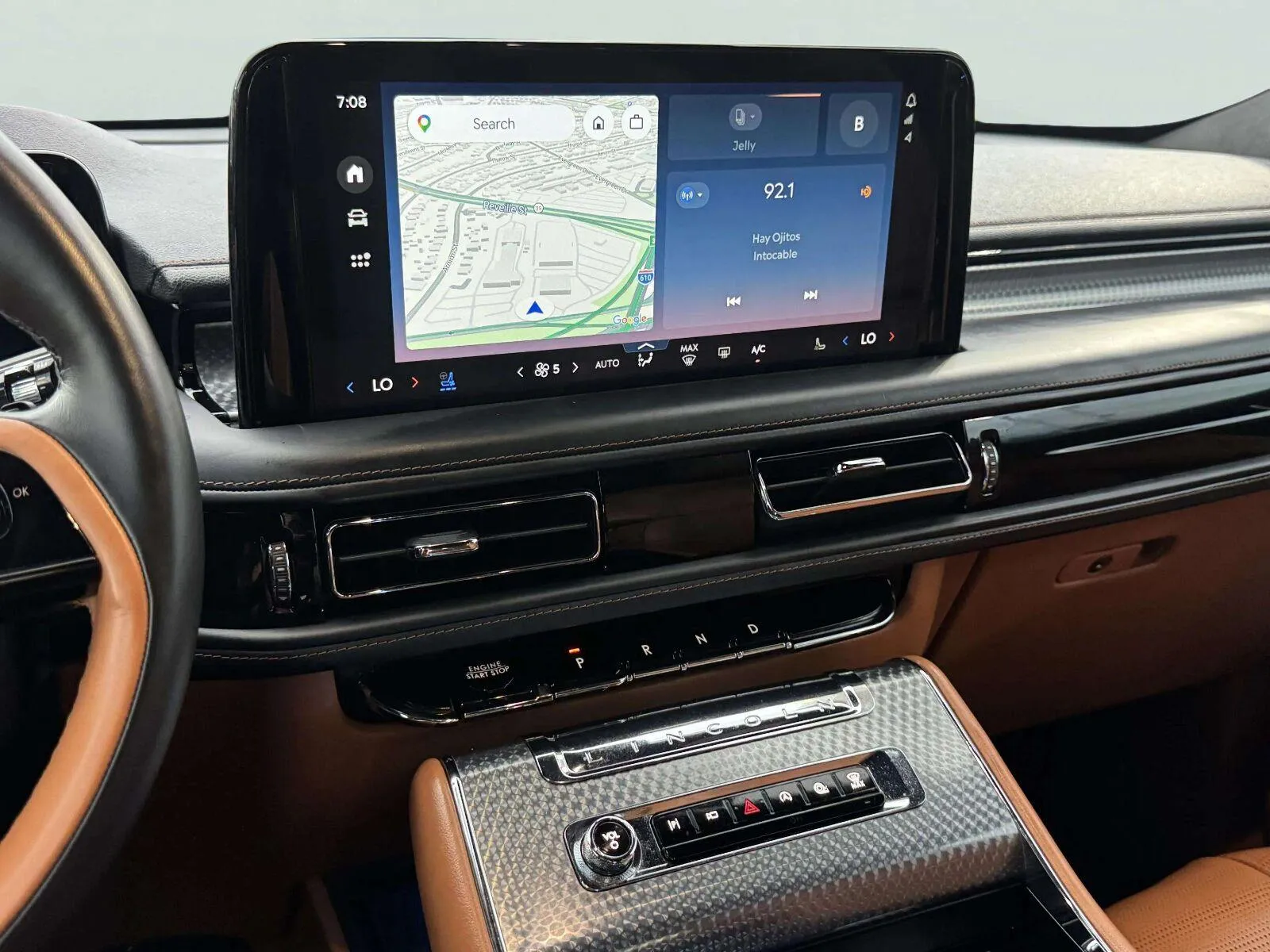 Lincoln Aviator photo 32