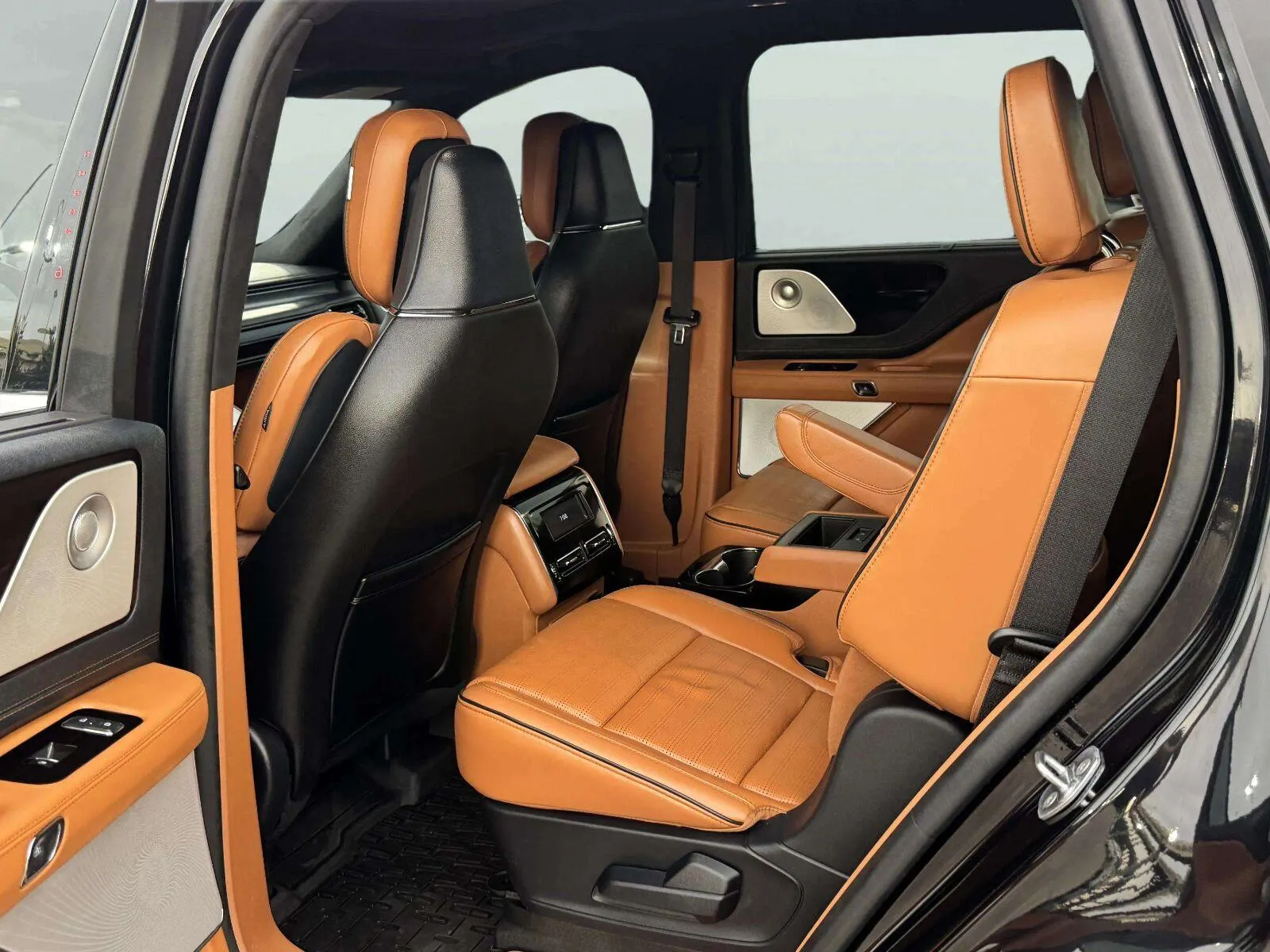 Lincoln Aviator photo 41