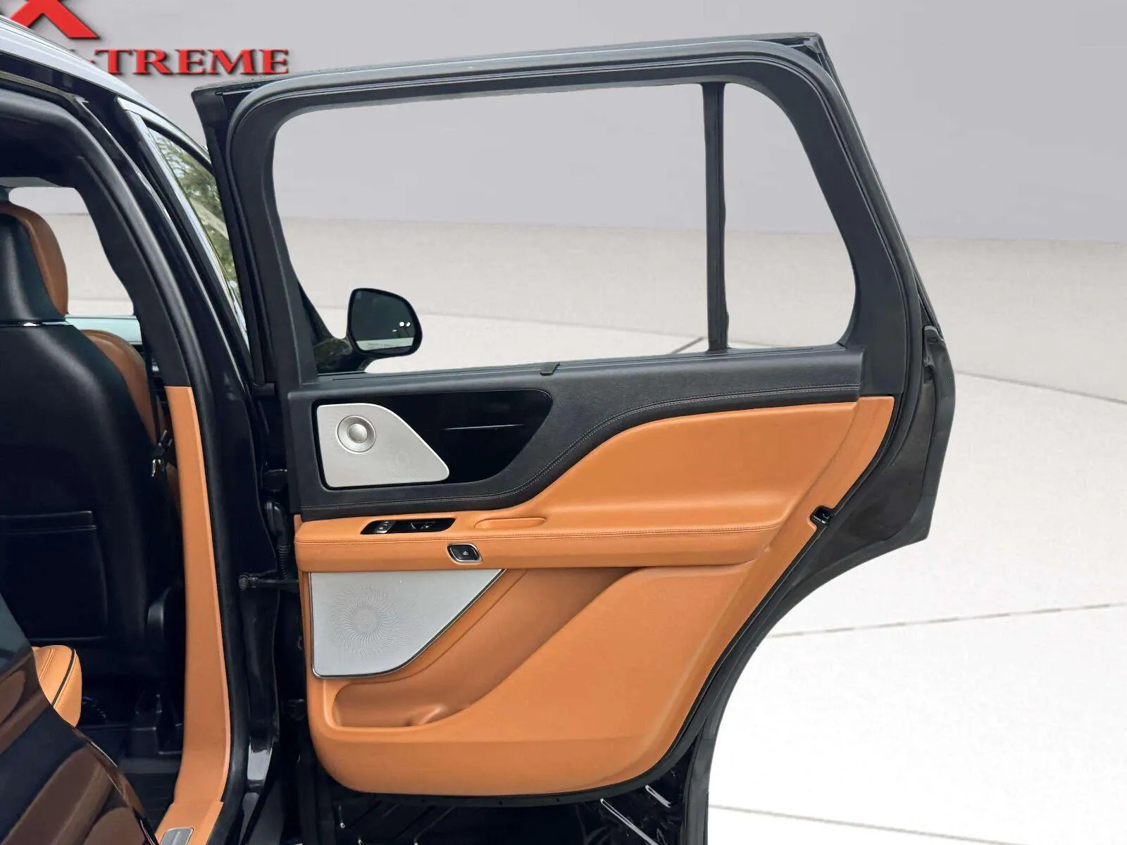 Lincoln Aviator photo 43