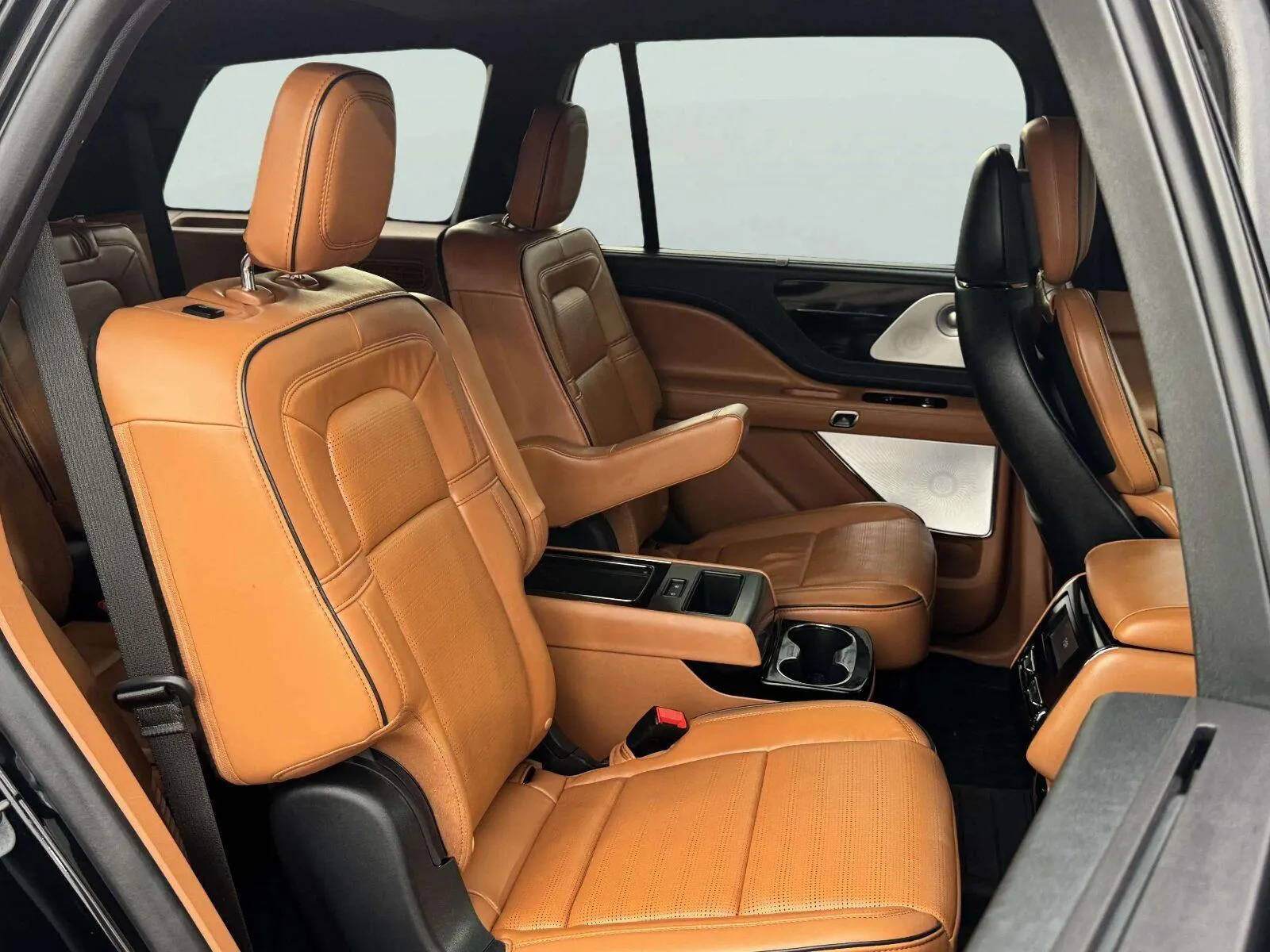 Lincoln Aviator photo 46