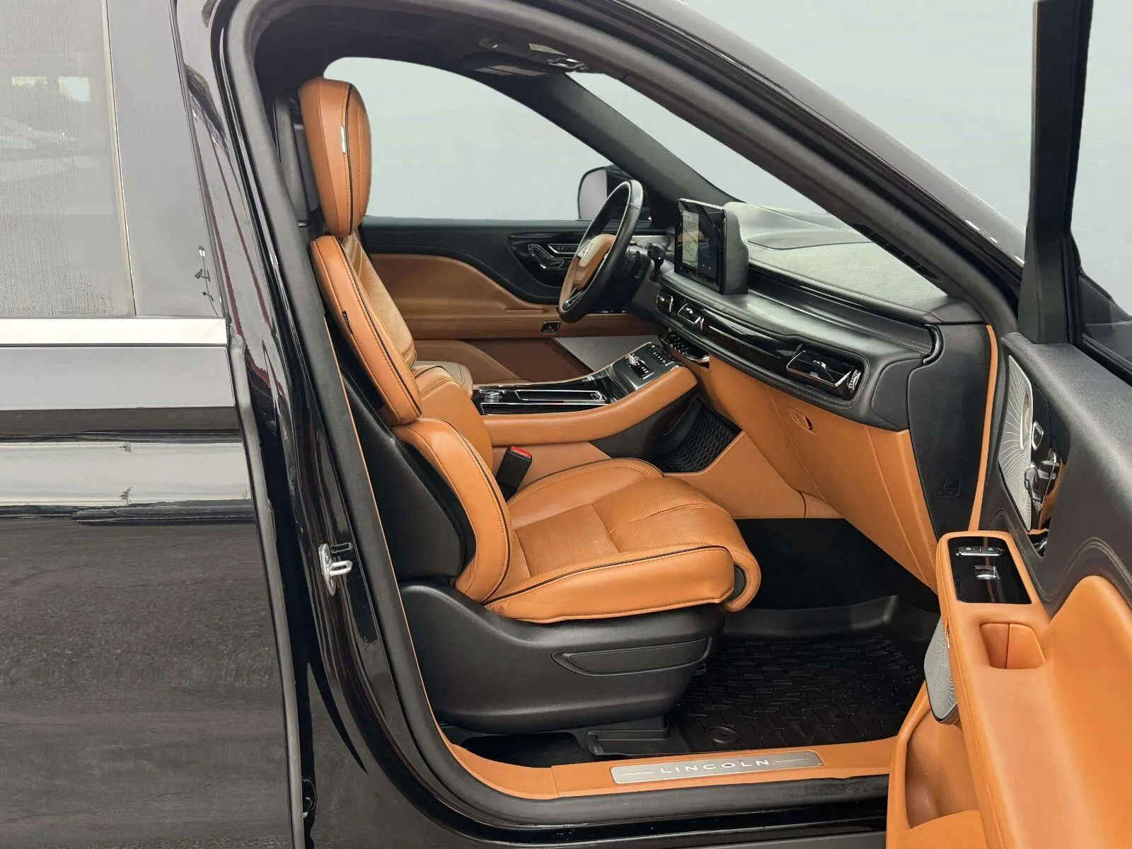 Lincoln Aviator photo 55