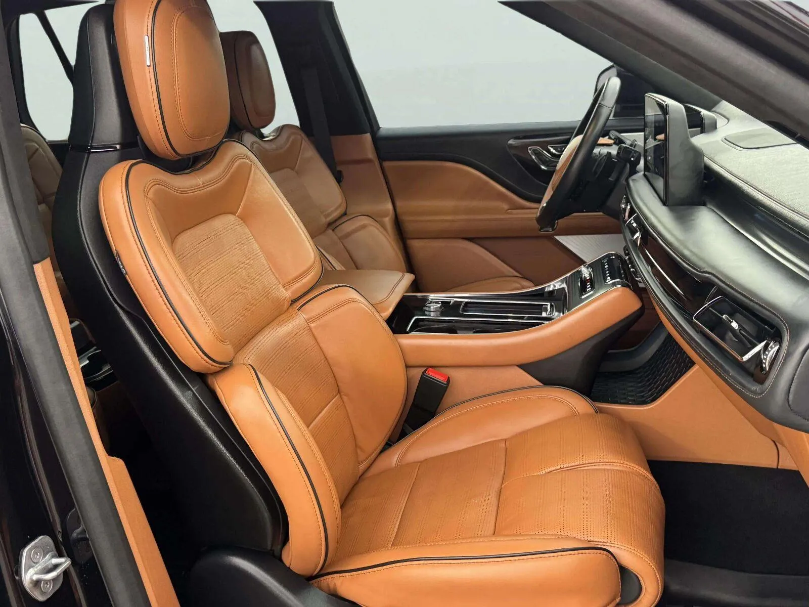 Lincoln Aviator photo 59