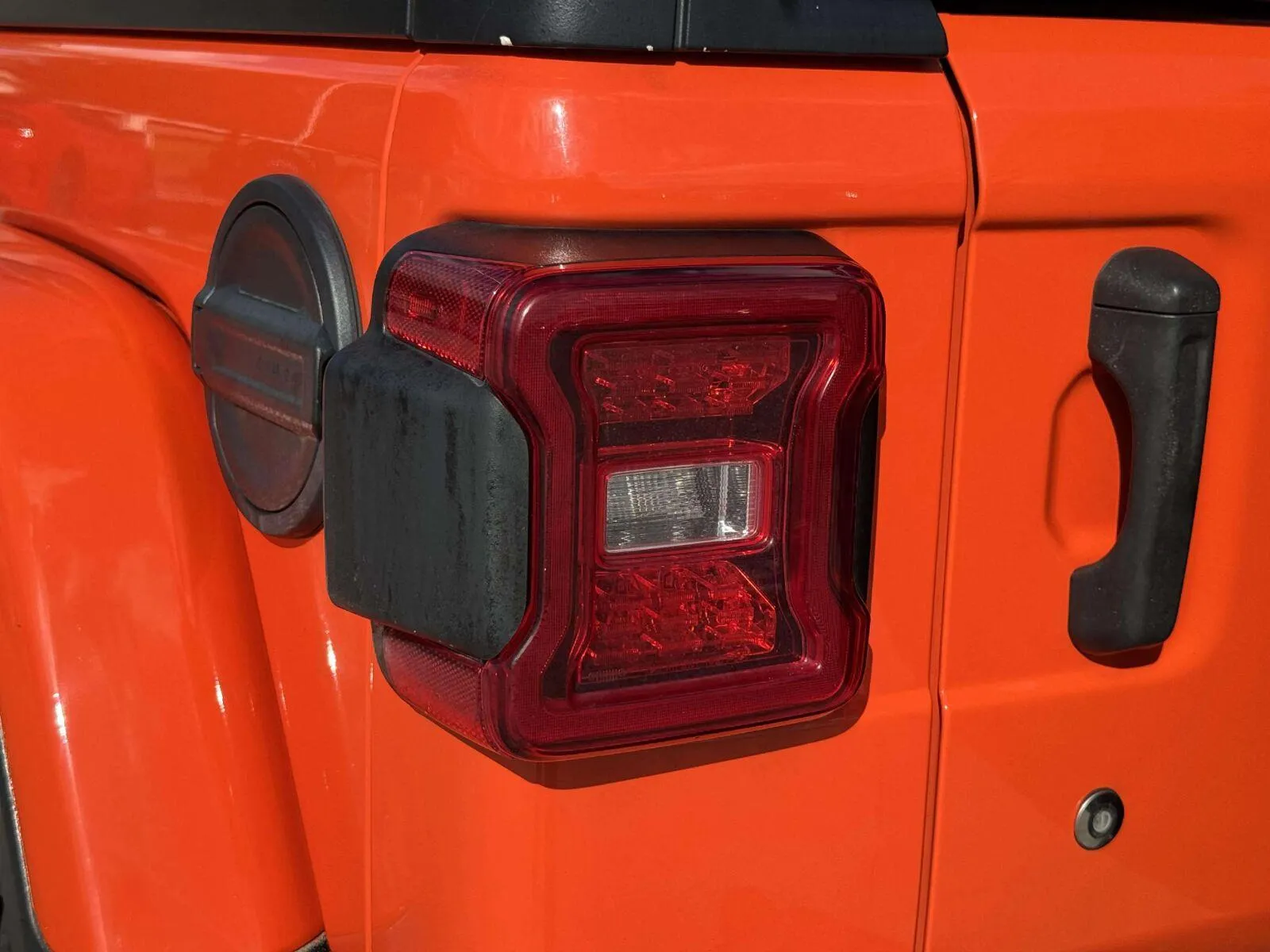 Jeep Wrangler photo 16