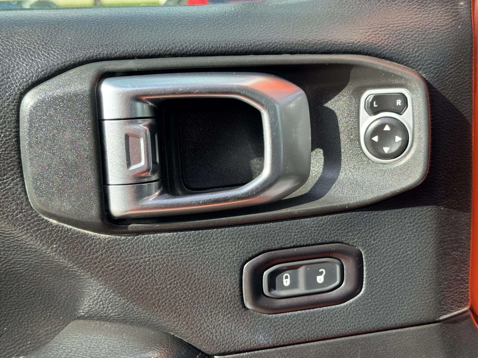 Jeep Wrangler photo 21