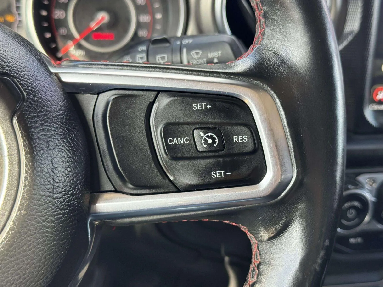 Jeep Wrangler photo 32