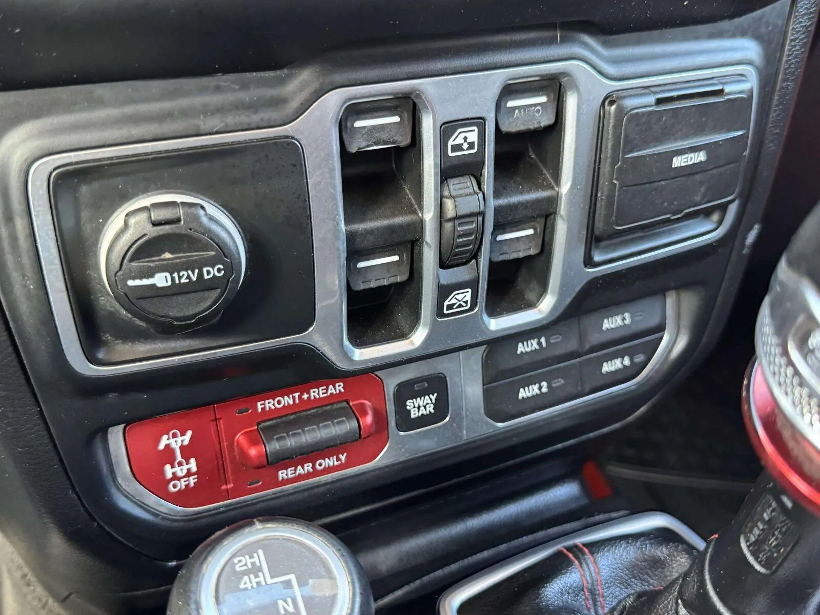 Jeep Wrangler photo 39