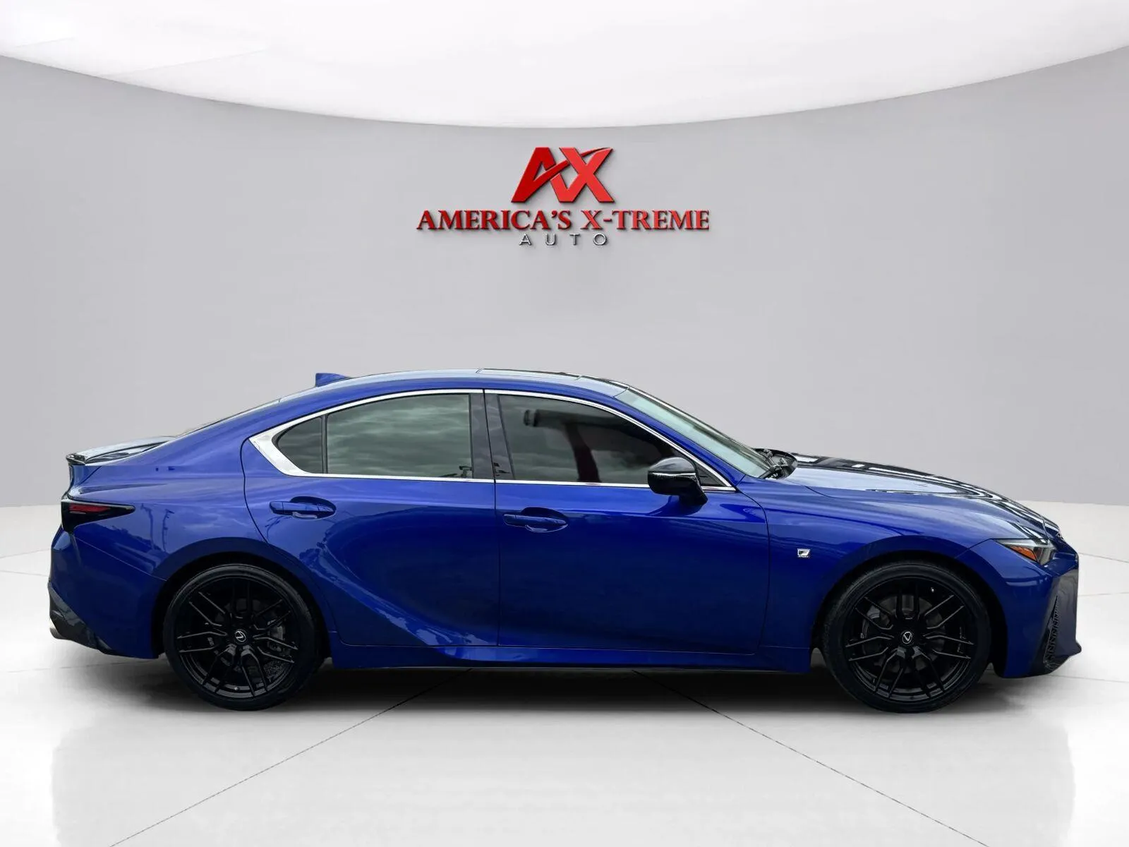 Lexus IS photo 7