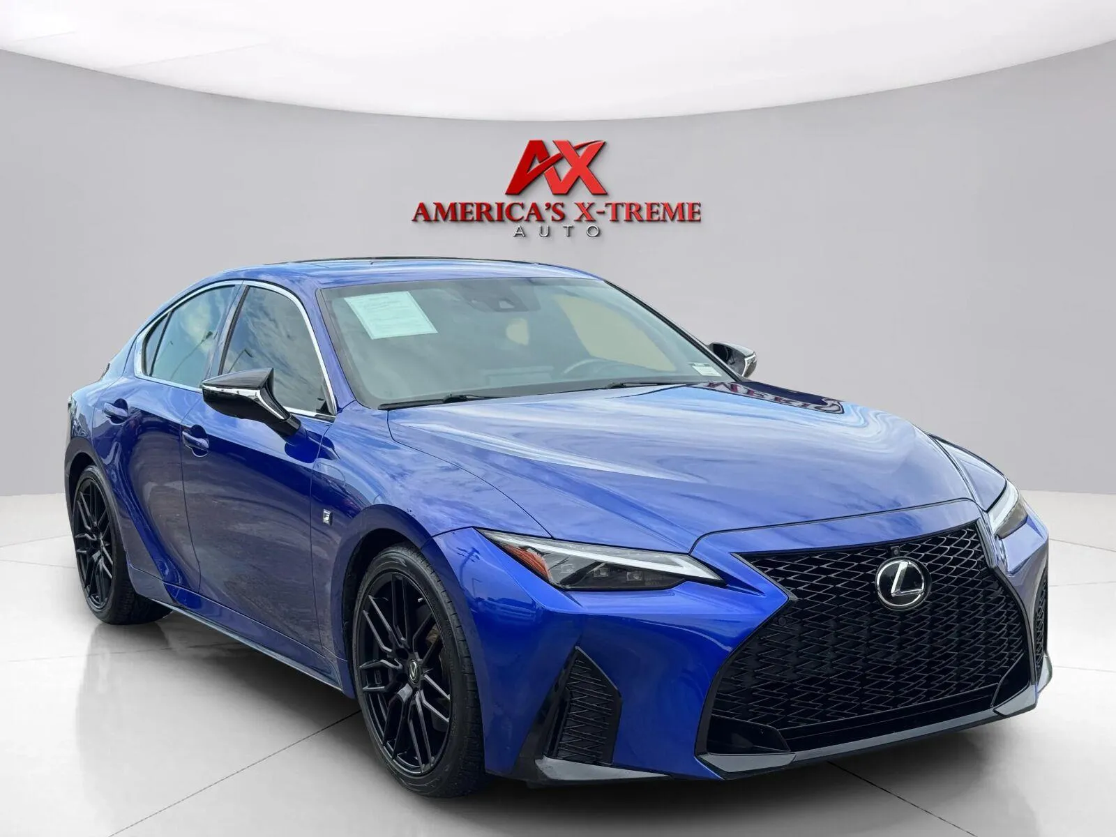 Lexus IS photo 8