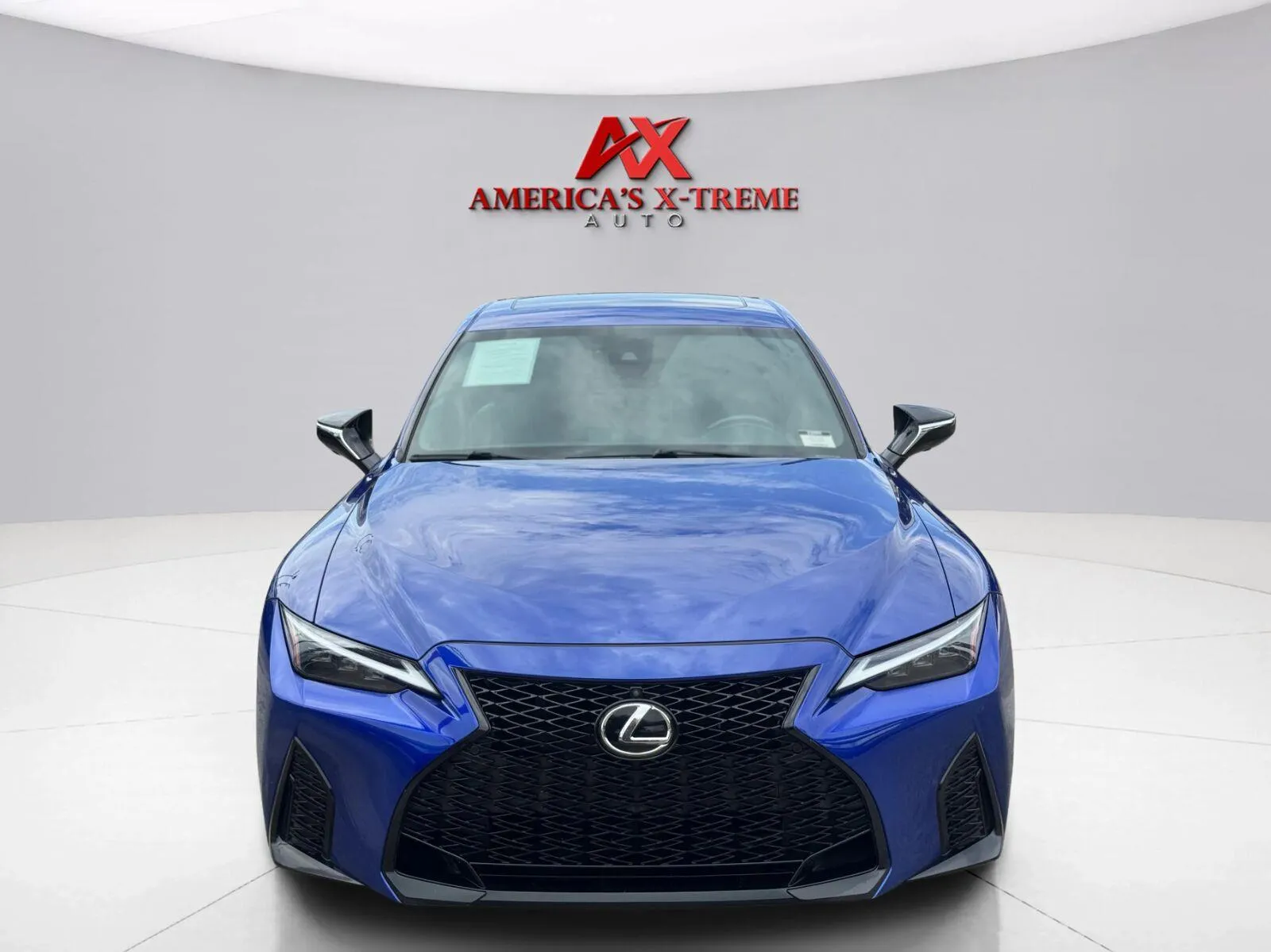 Lexus IS photo 9