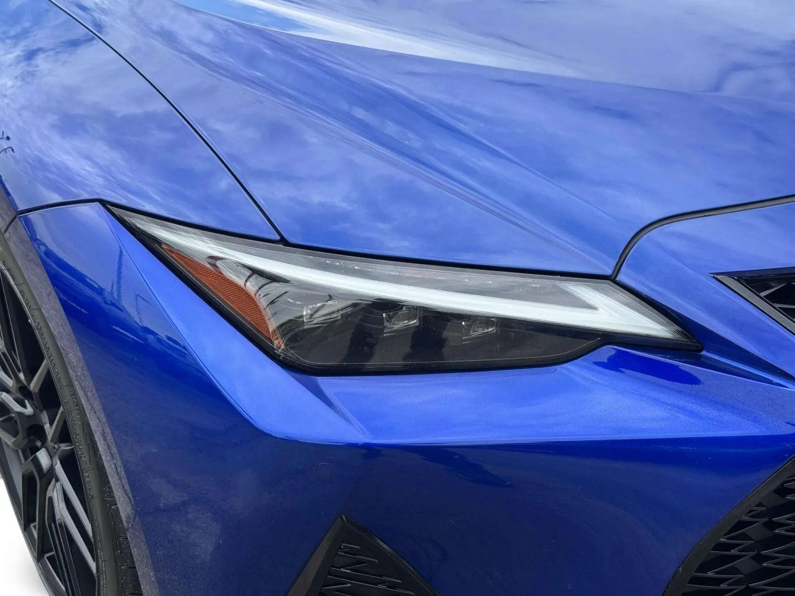 Lexus IS photo 11