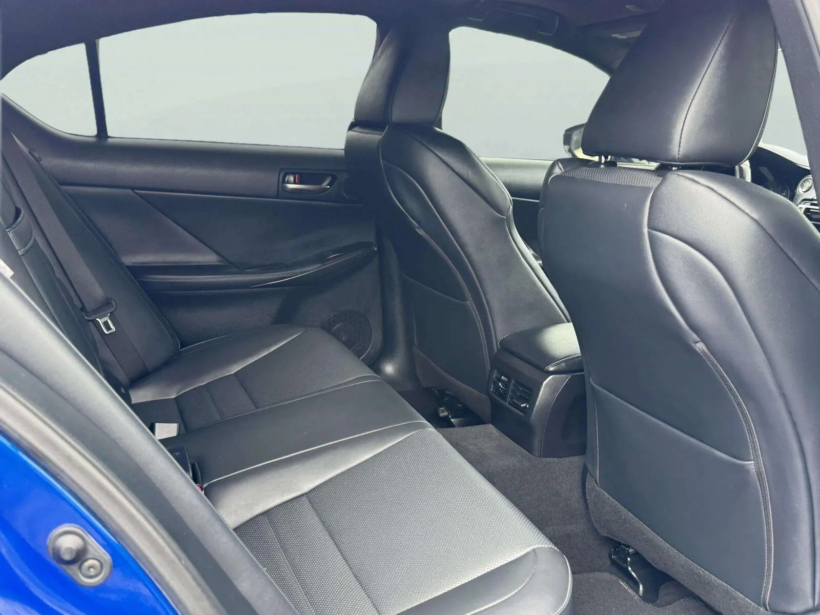 Lexus IS photo 43