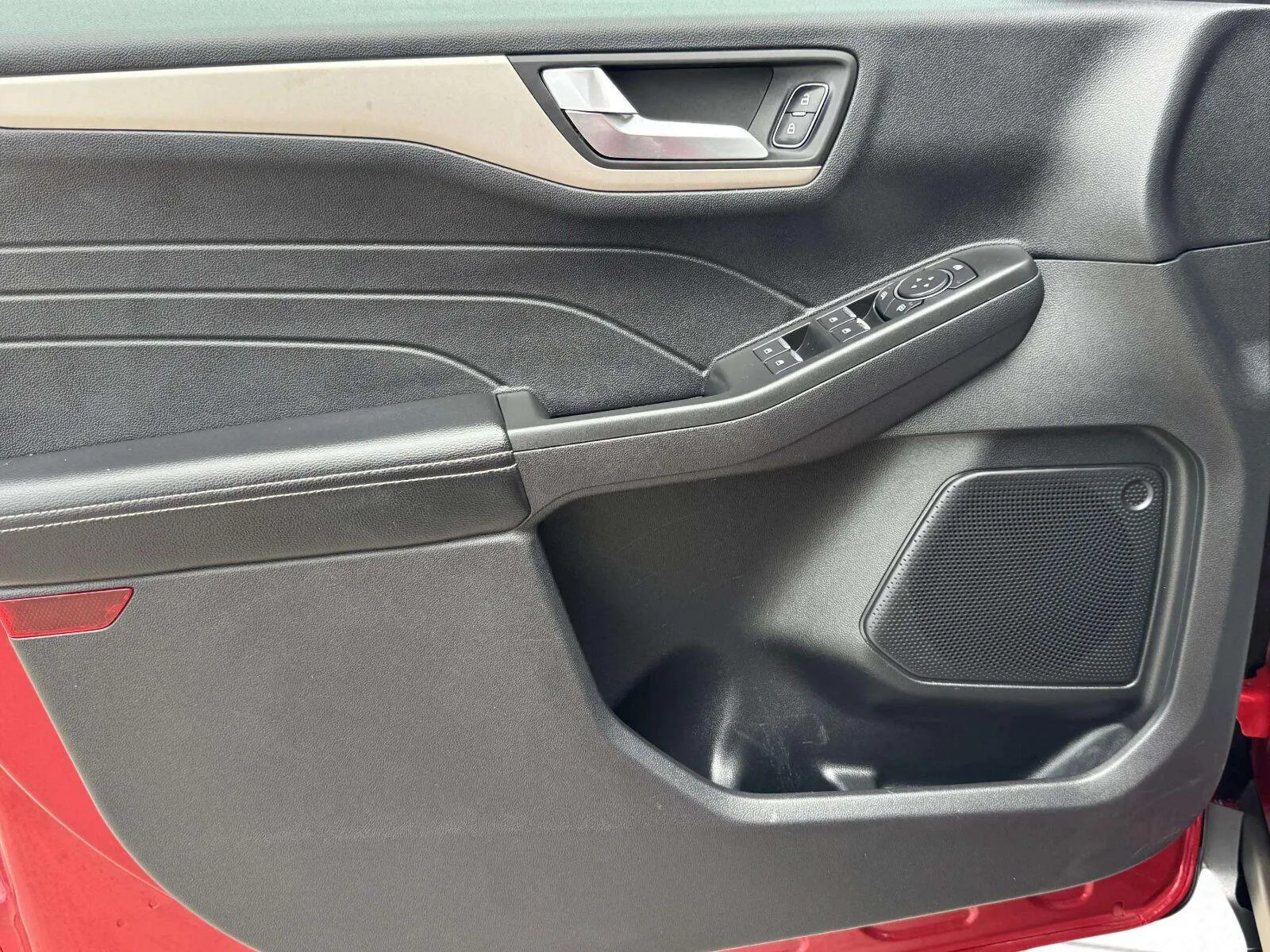 Ford Escape photo 18