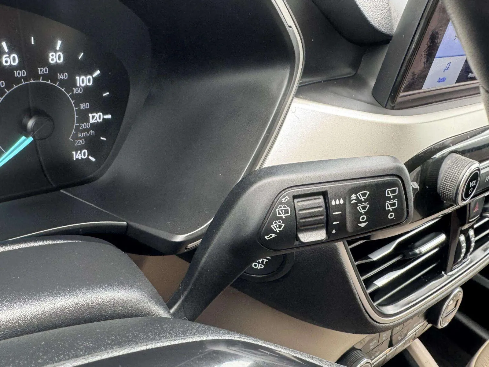 Ford Escape photo 25