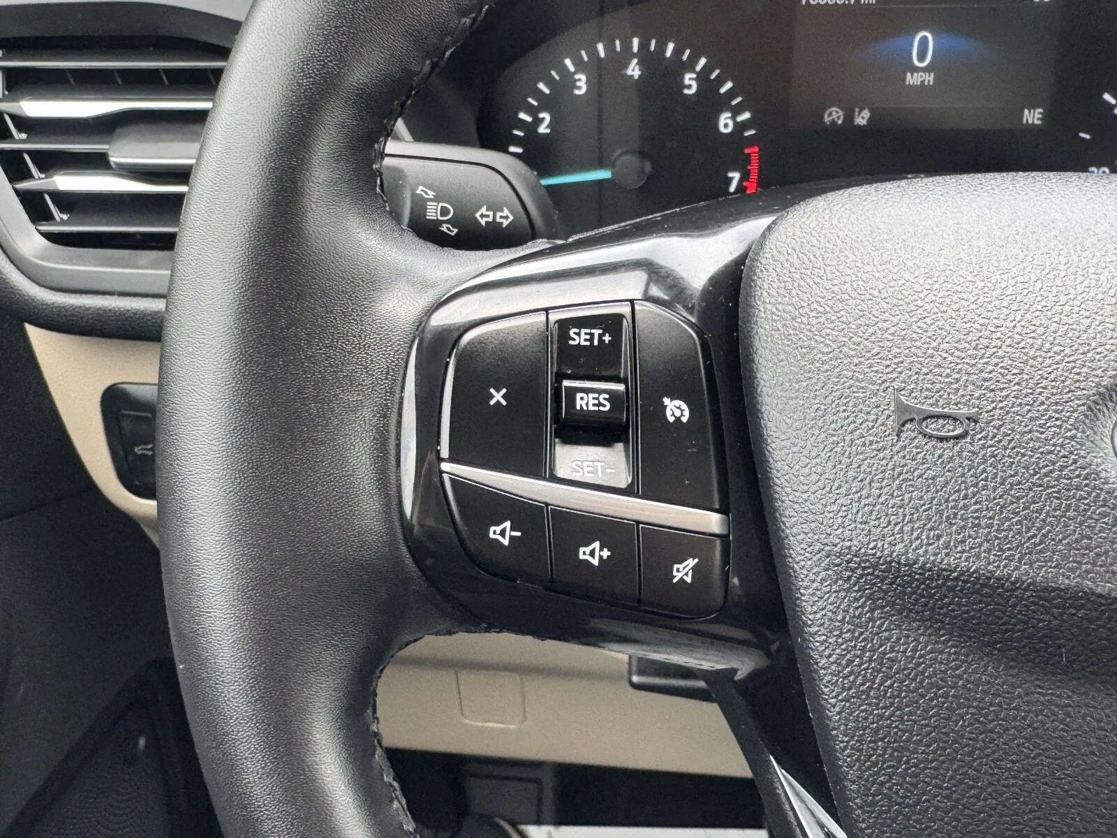 Ford Escape photo 26