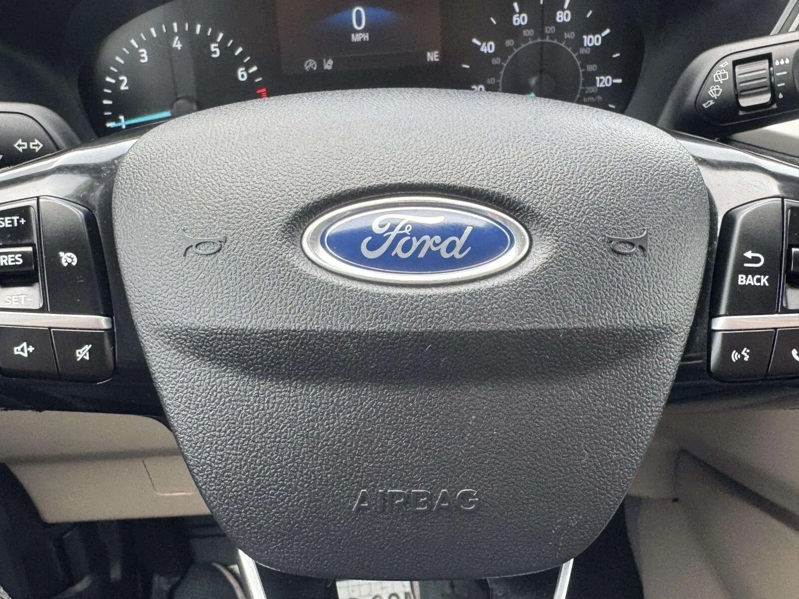 Ford Escape photo 27