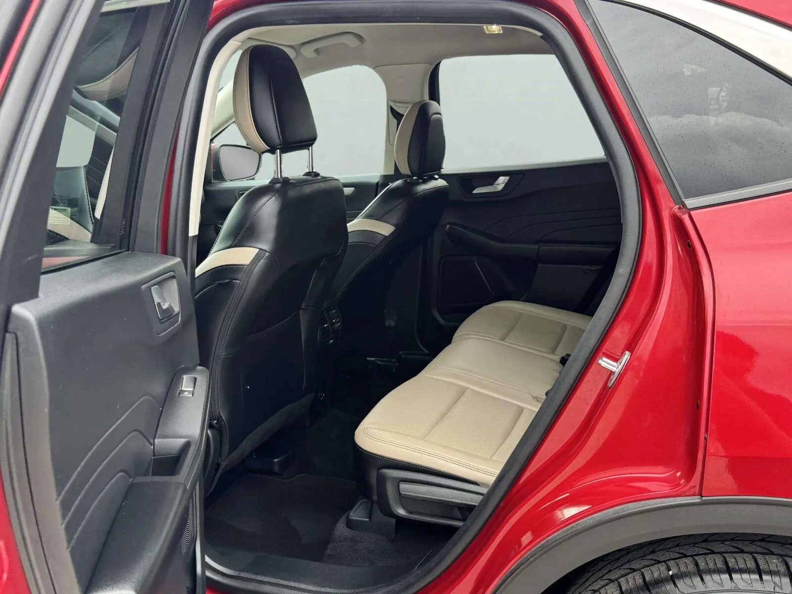 Ford Escape photo 34