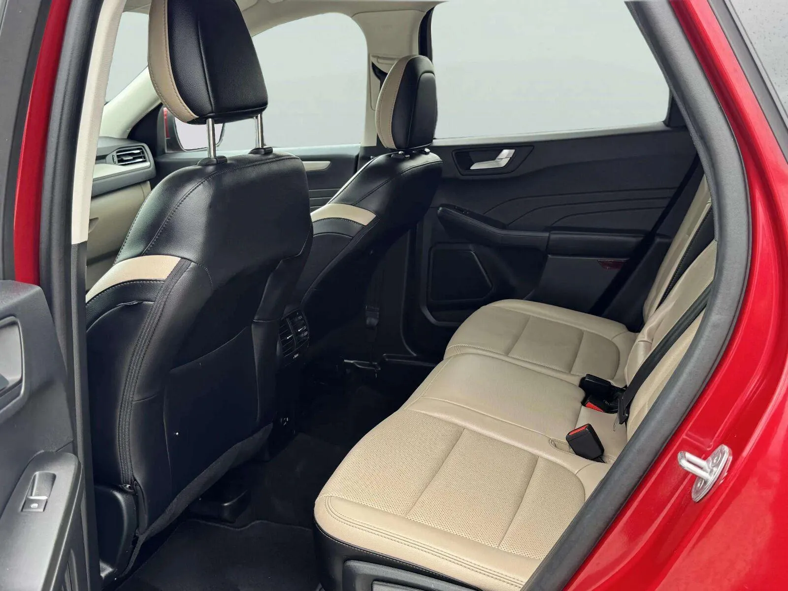 Ford Escape photo 39