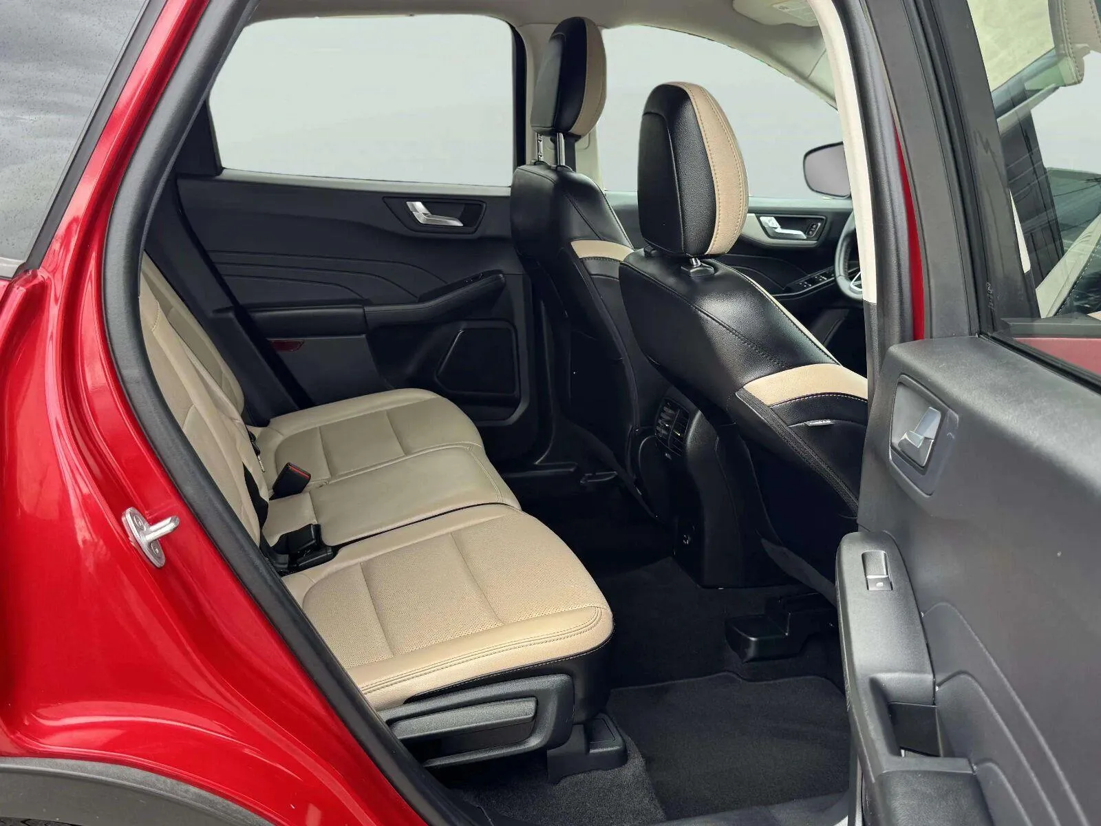 Ford Escape photo 40