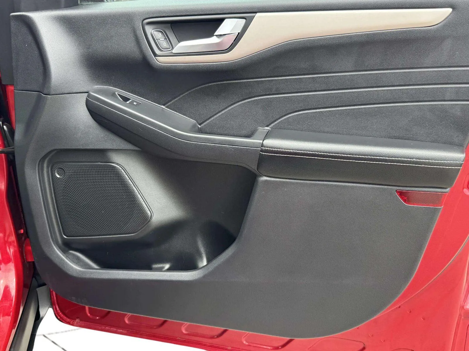 Ford Escape photo 52