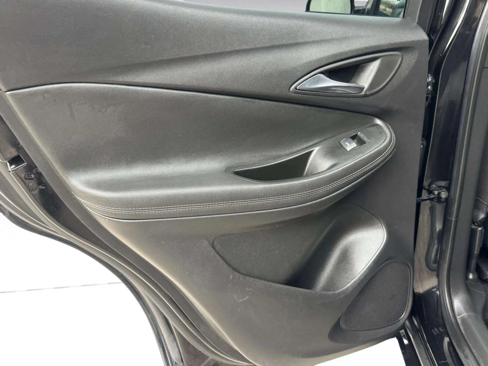 Buick Encore GX photo 36