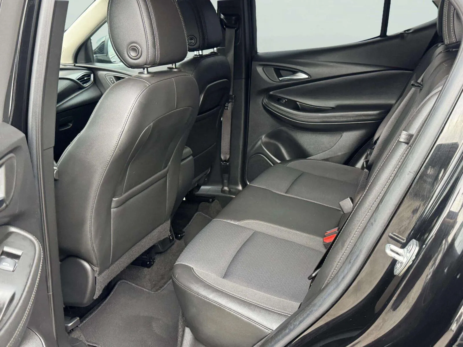 Buick Encore GX photo 38