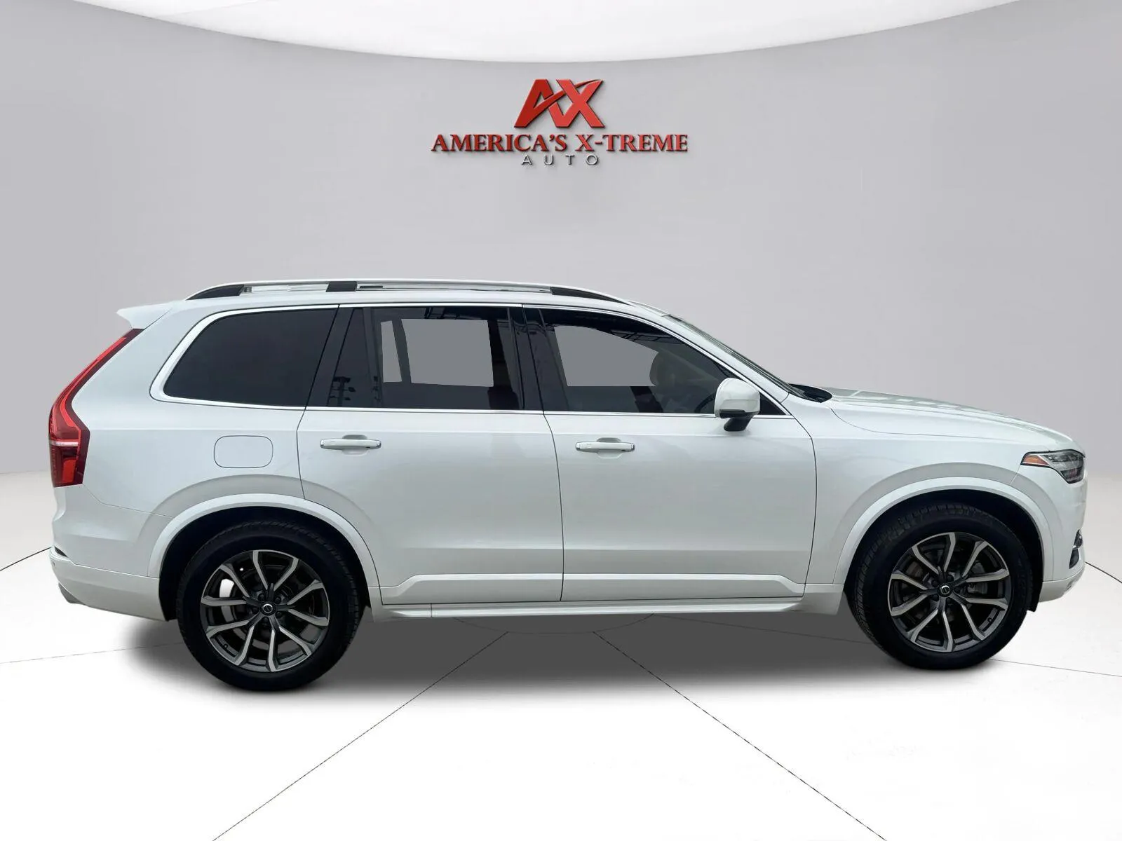 Volvo XC90 photo 7
